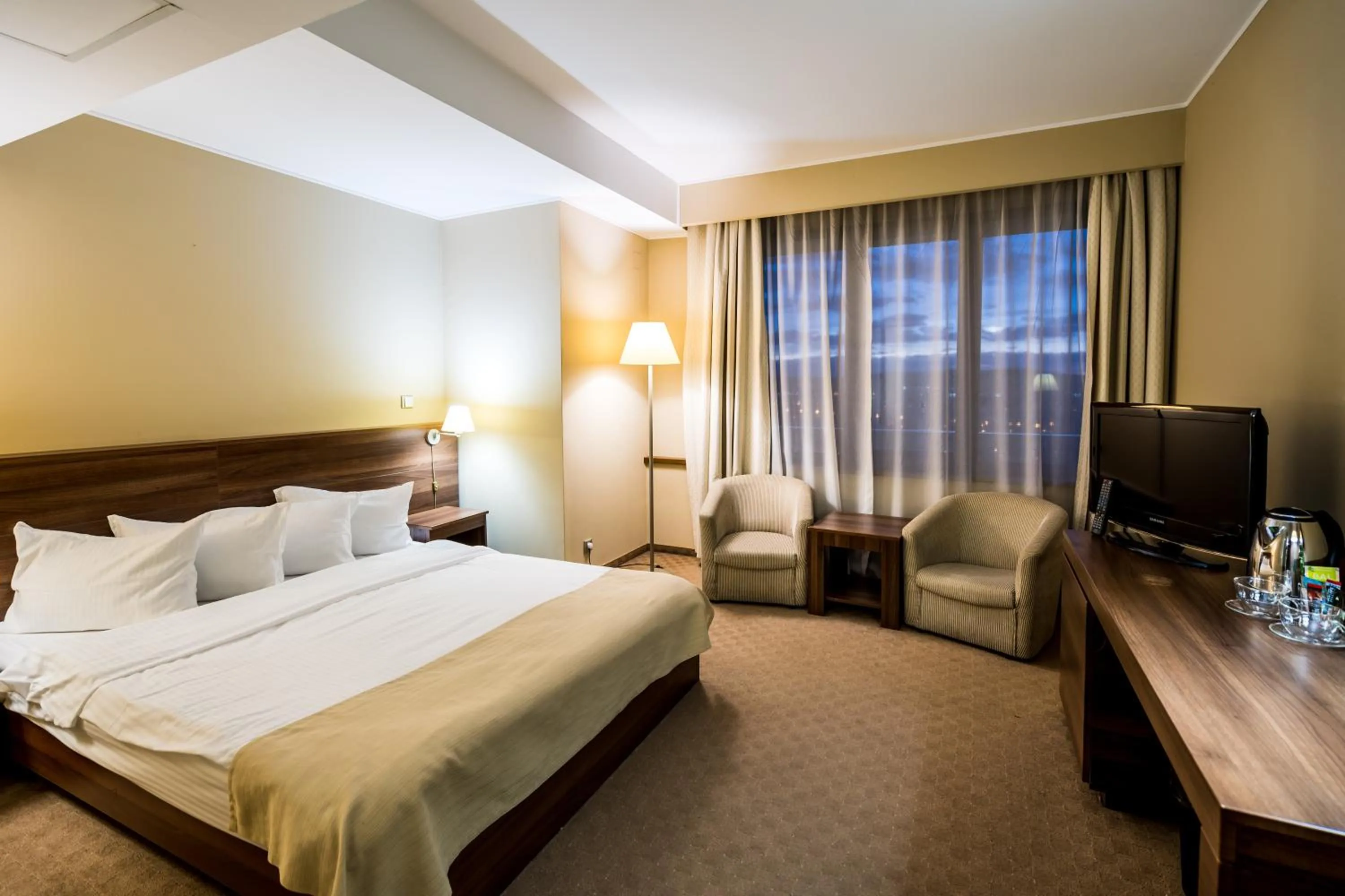 TV and multimedia, Bed in Grand Hotel