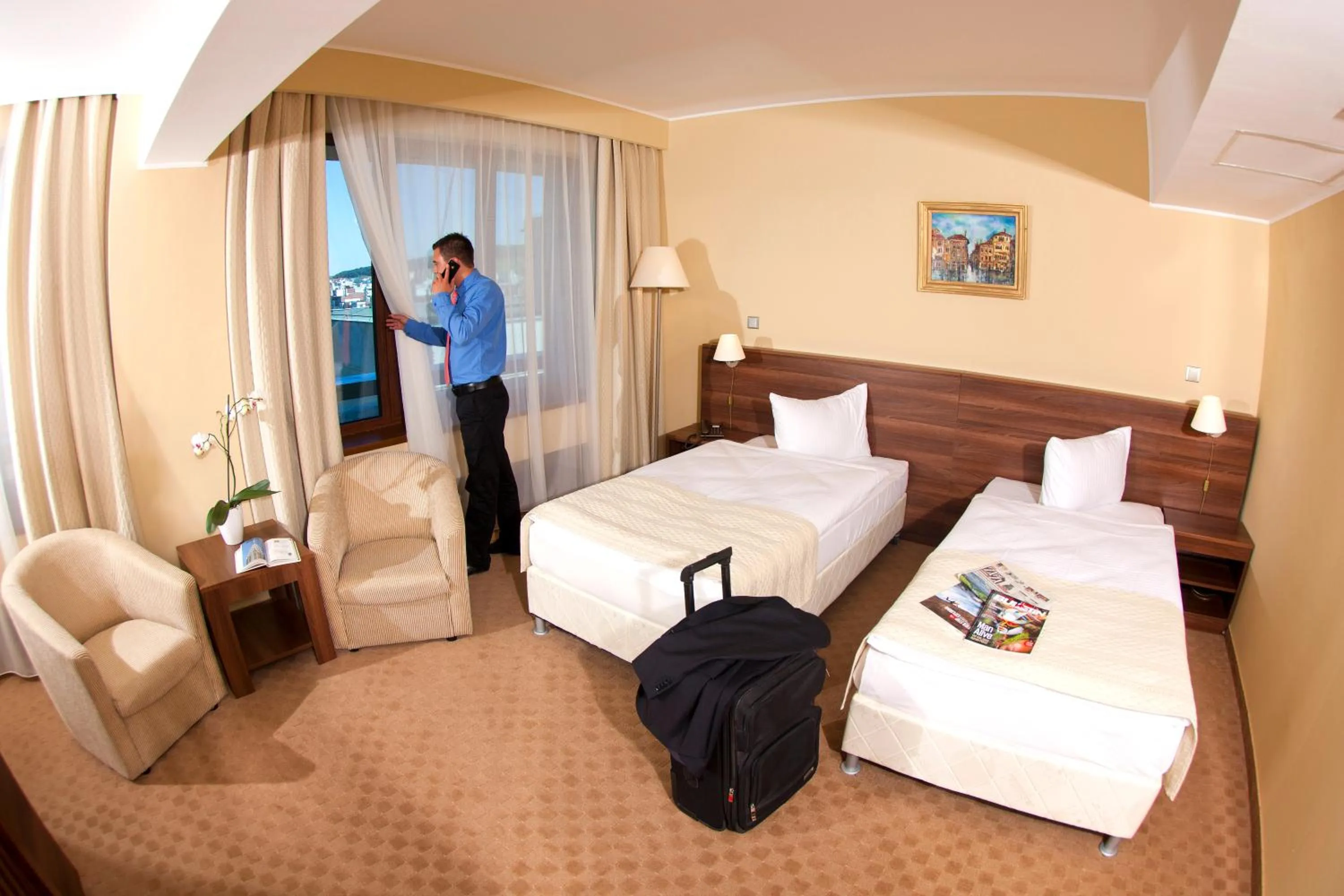 Photo of the whole room, Bed in Grand Hotel
