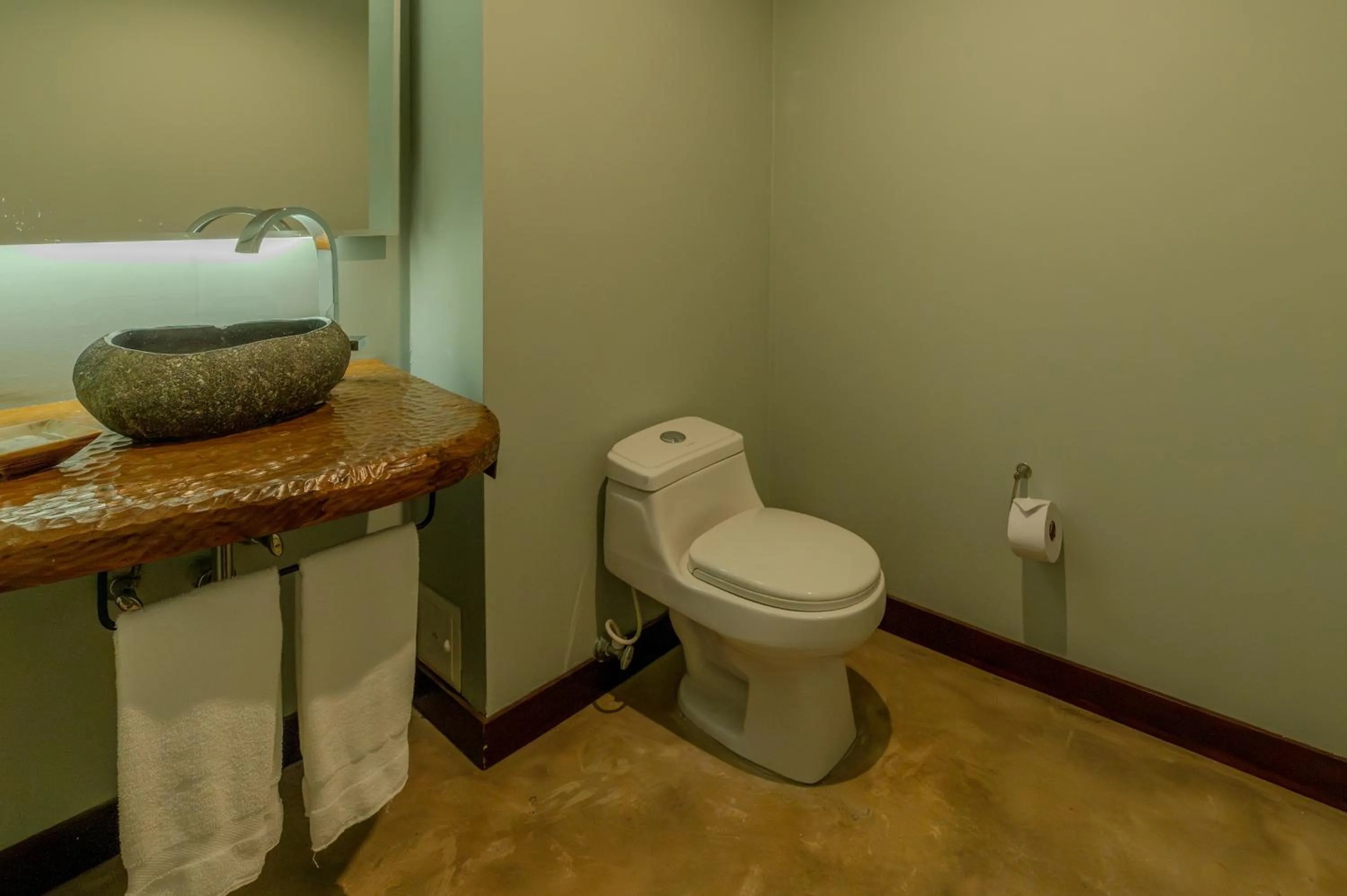 Toilet in The Charlee Hotel