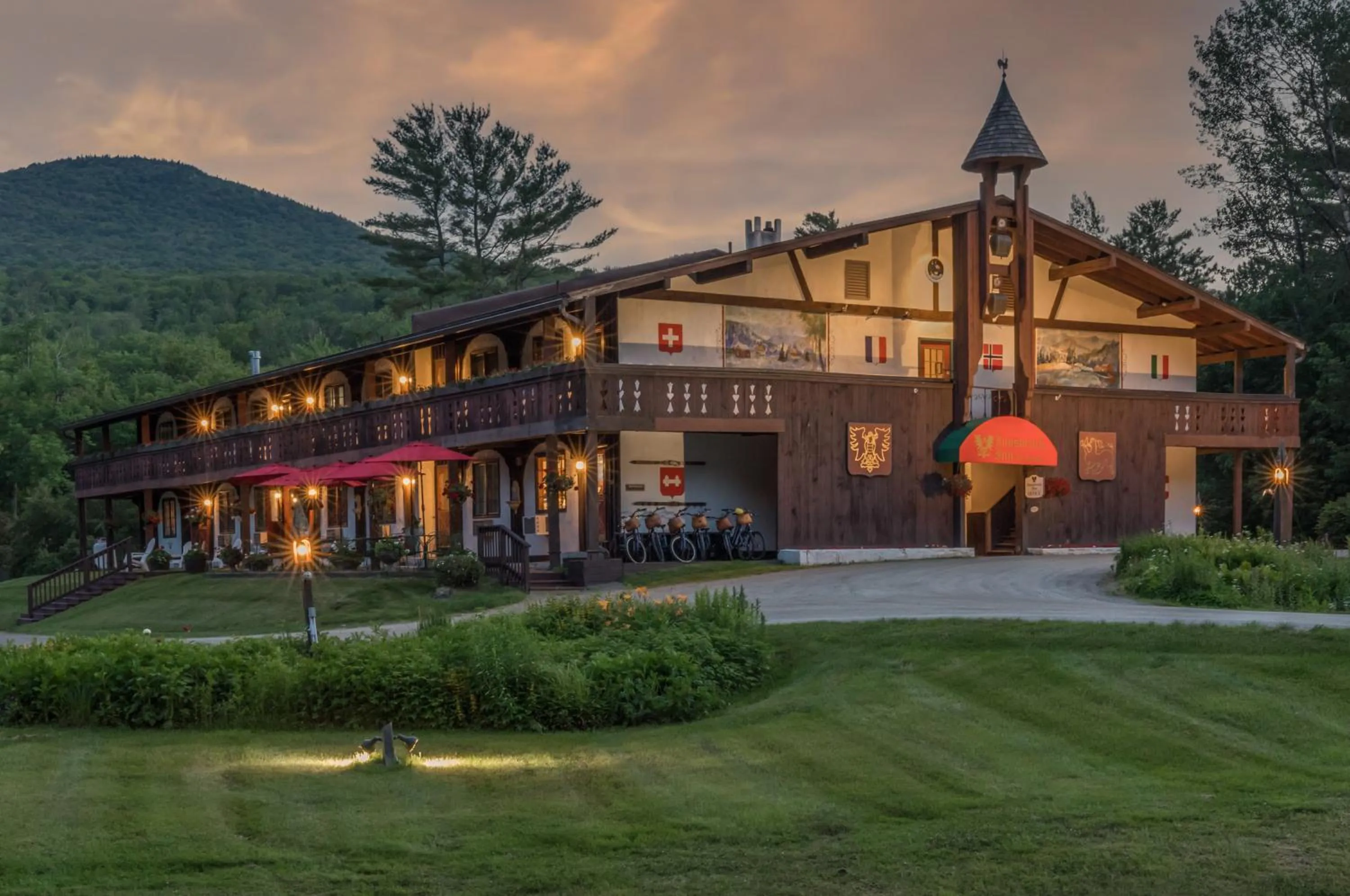 Property building in Innsbruck Inn at Stowe