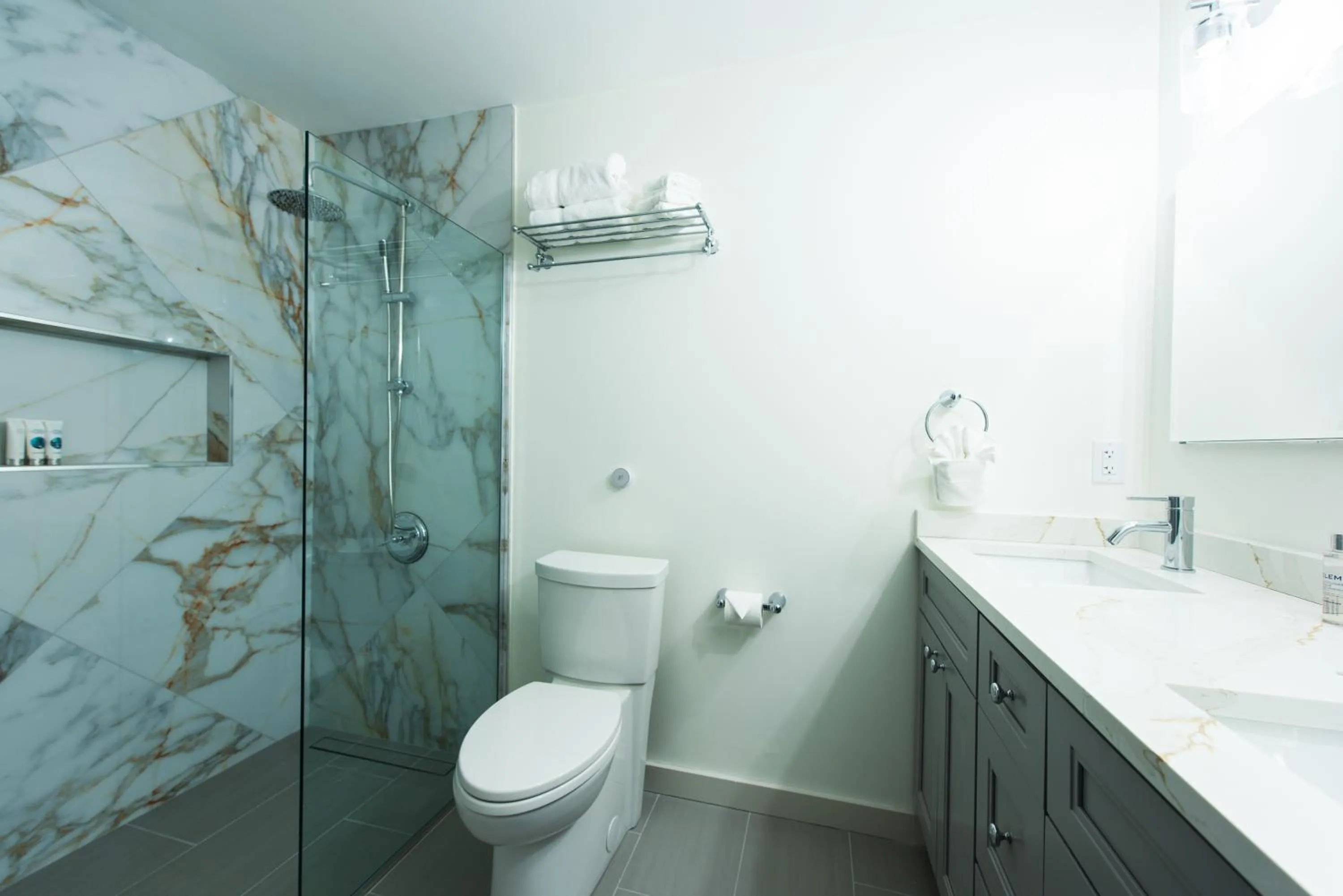 Bathroom in Innsbruck Inn at Stowe