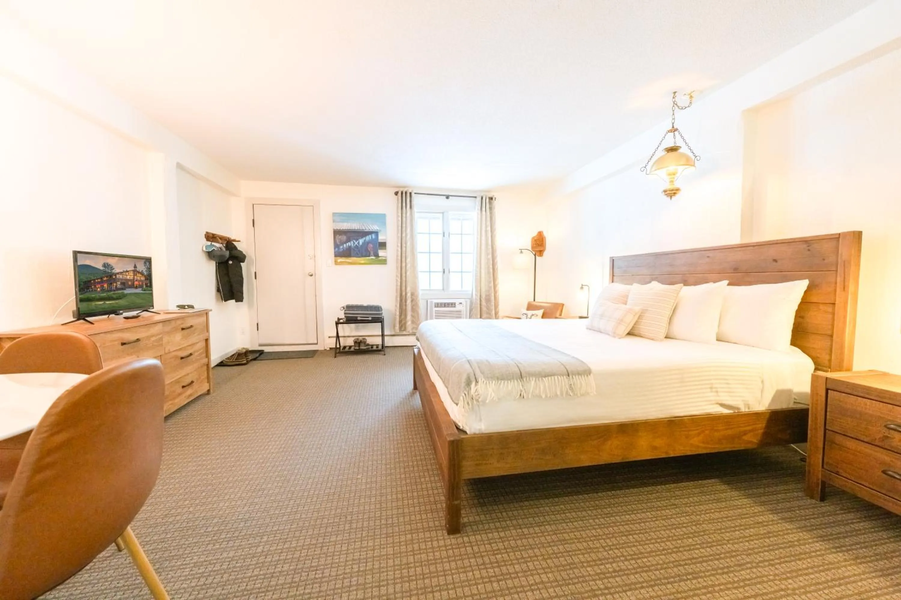 Bed in Innsbruck Inn at Stowe