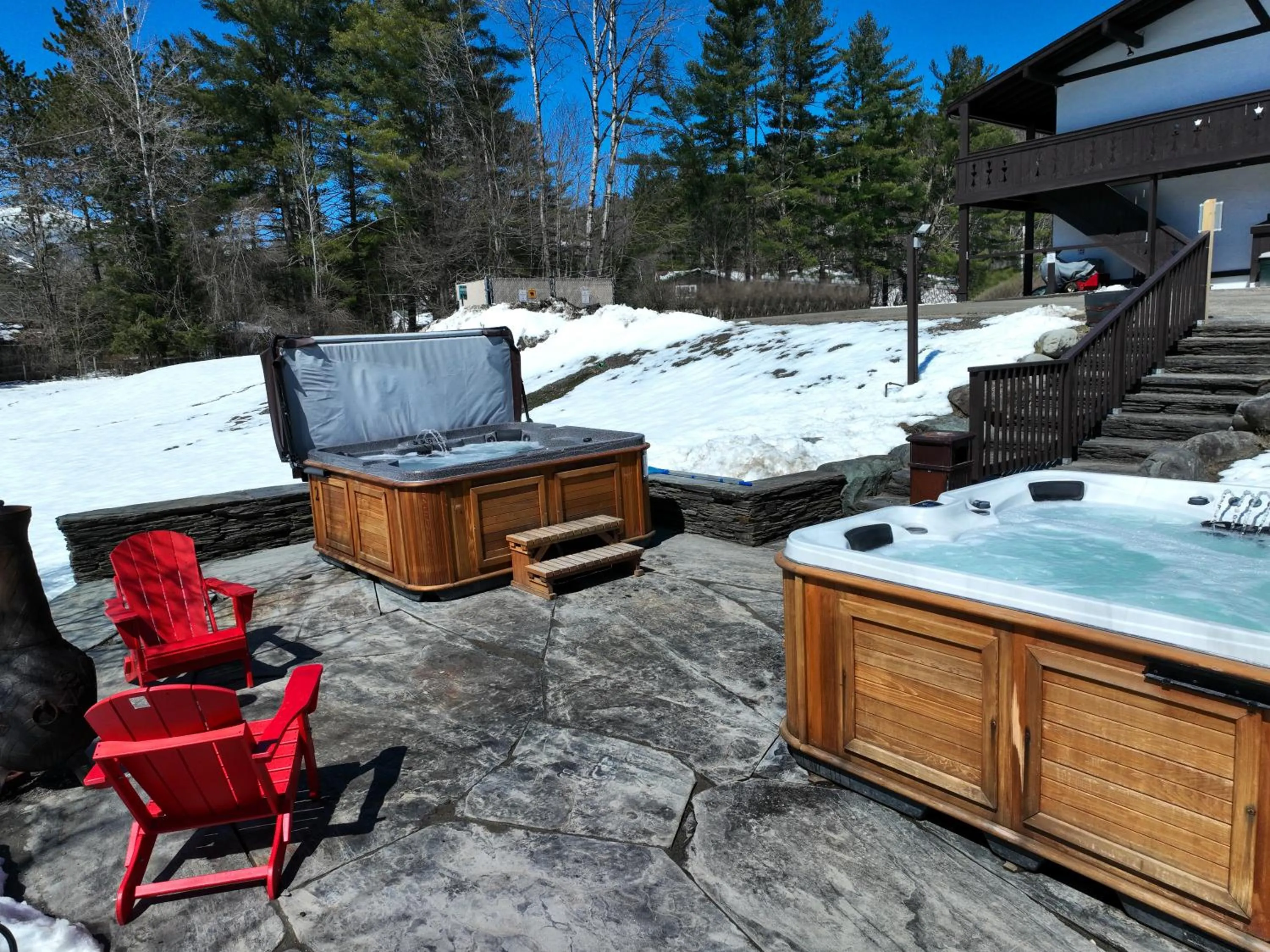 Hot Tub in Innsbruck Inn at Stowe