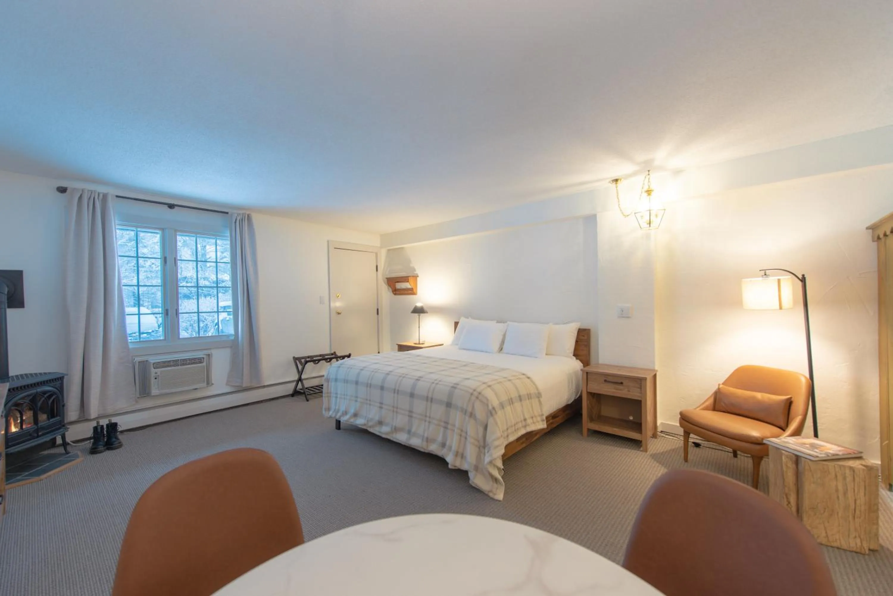 Bedroom, Bed in Innsbruck Inn at Stowe