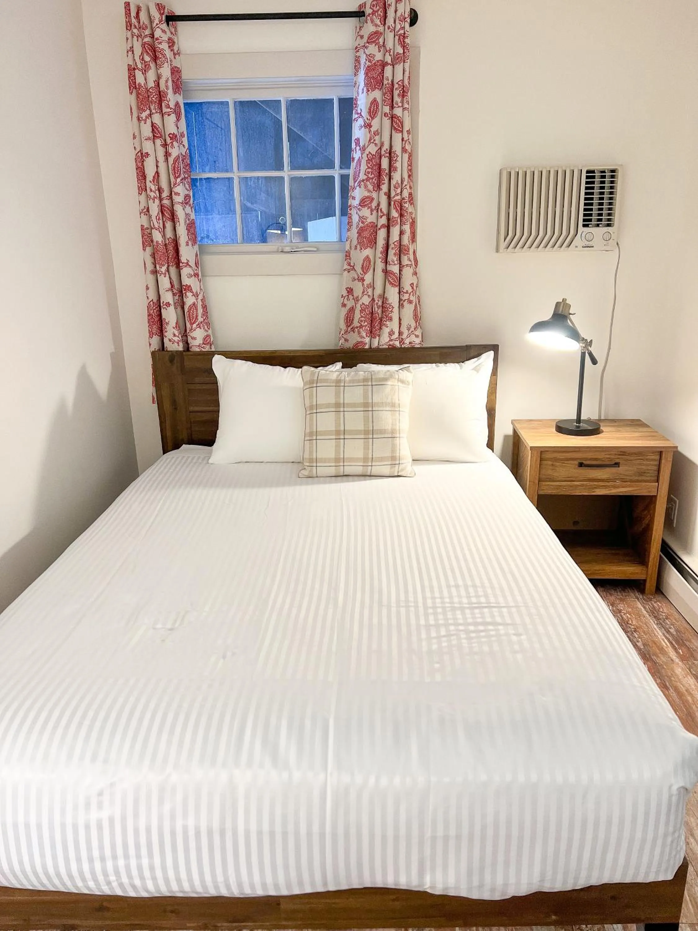 Bed in Innsbruck Inn at Stowe