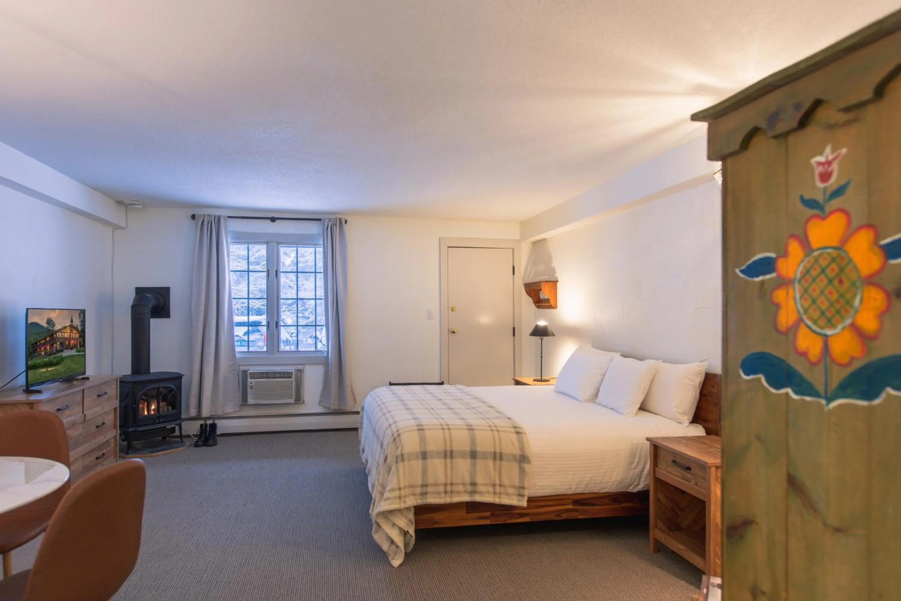 Bed in Innsbruck Inn at Stowe