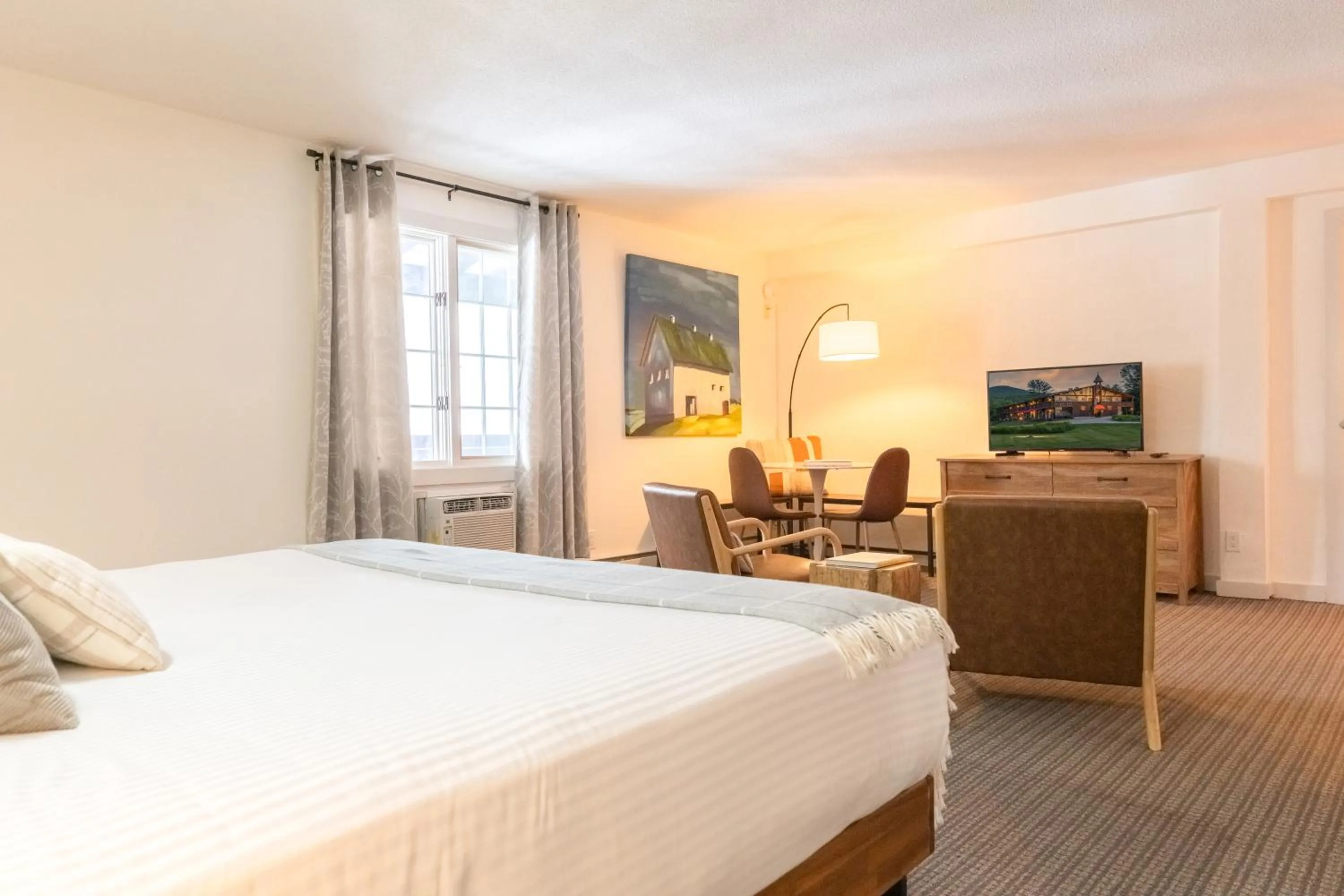 Bed in Innsbruck Inn at Stowe