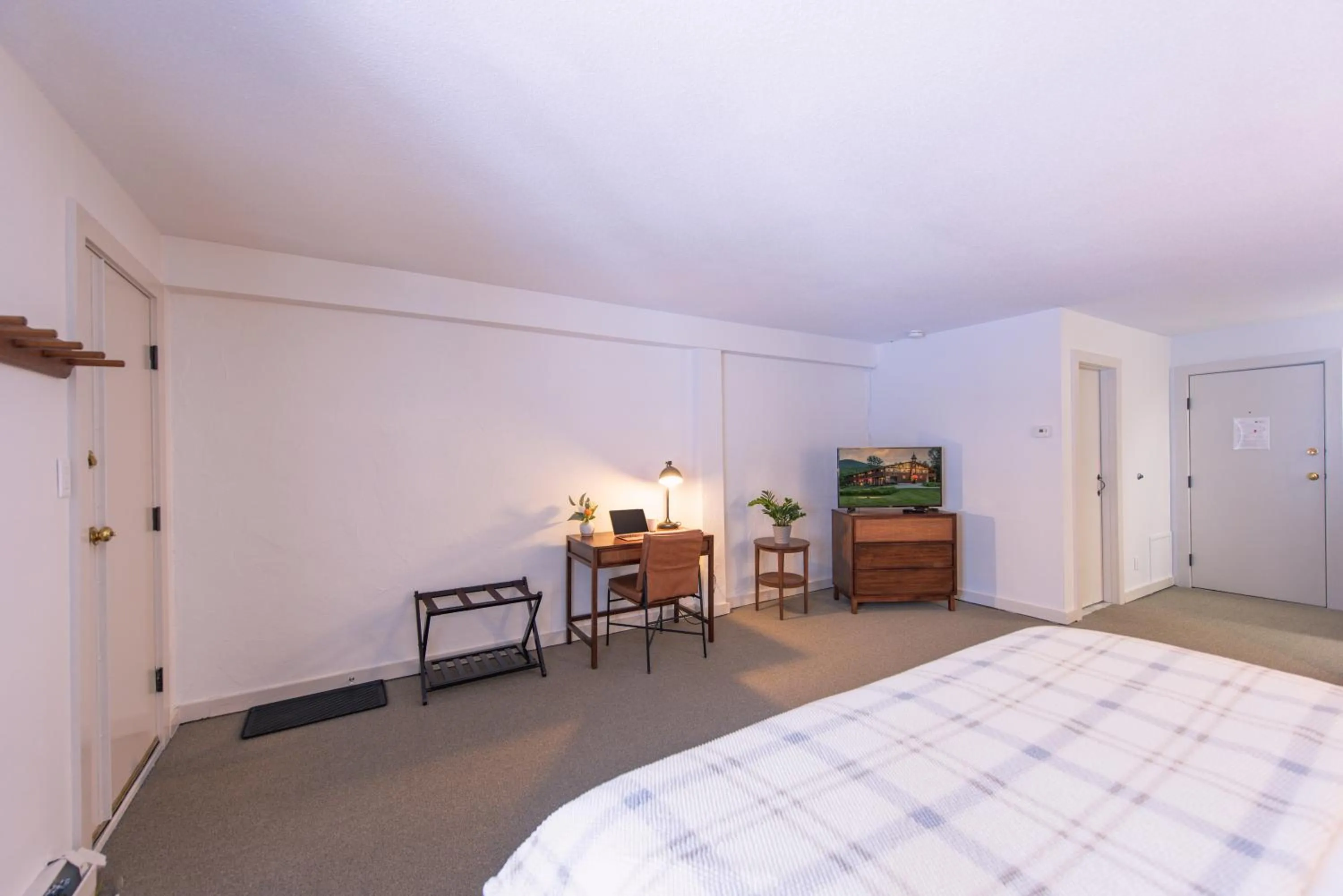 Bed in Innsbruck Inn at Stowe