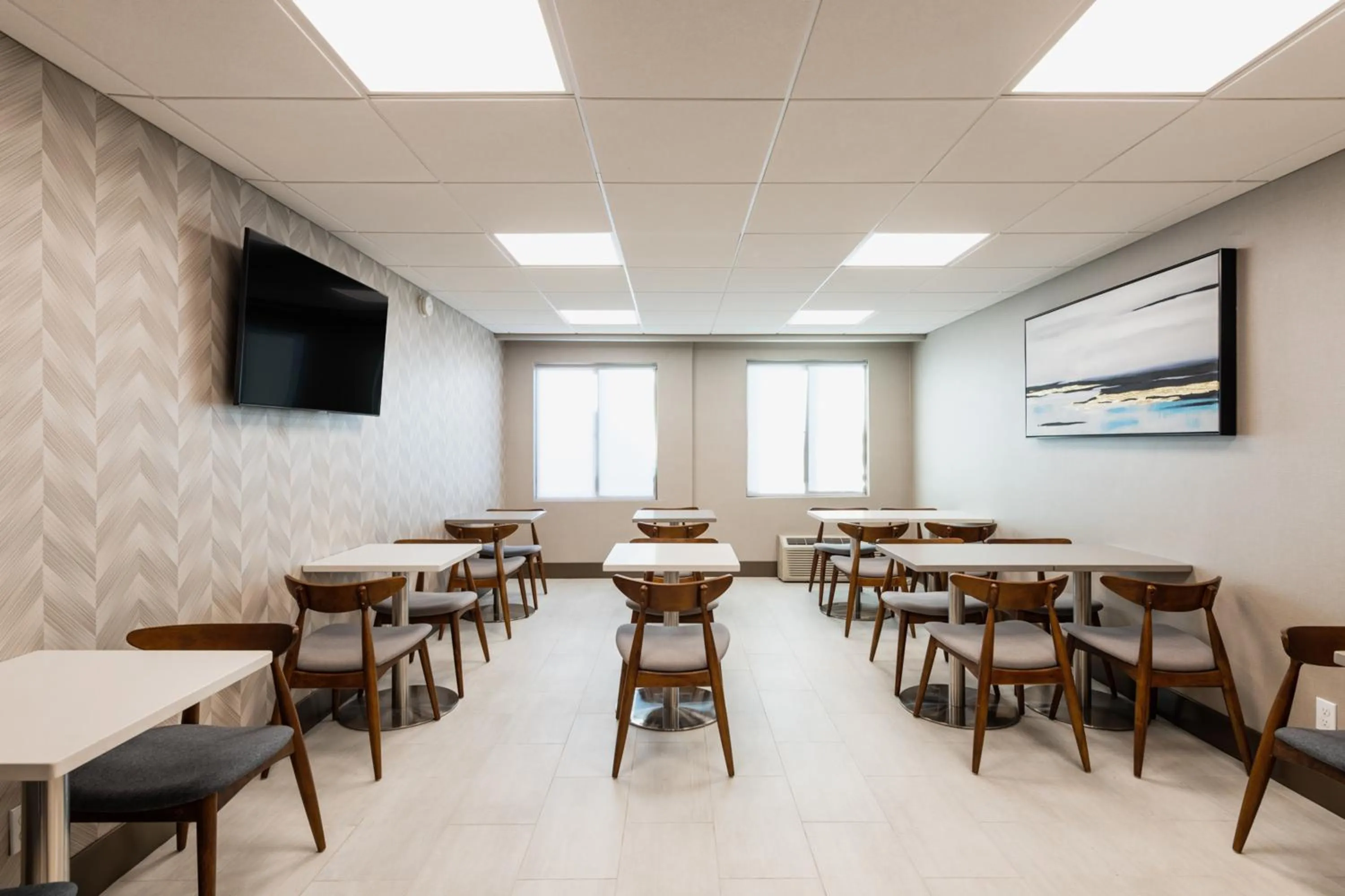 Dining area in Garden Executive Hotel