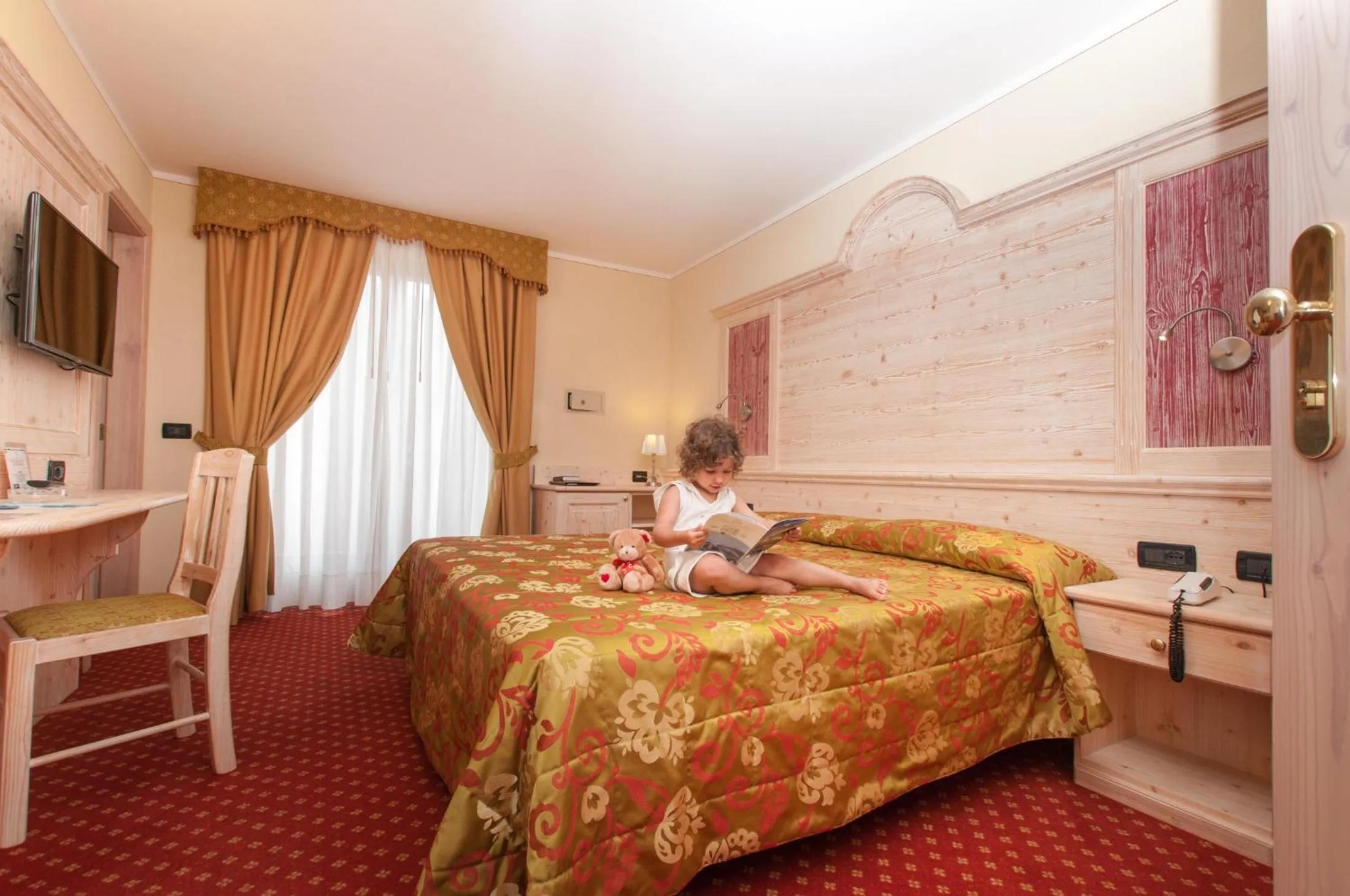 Photo of the whole room, Bed in Hotel Val Di Sole