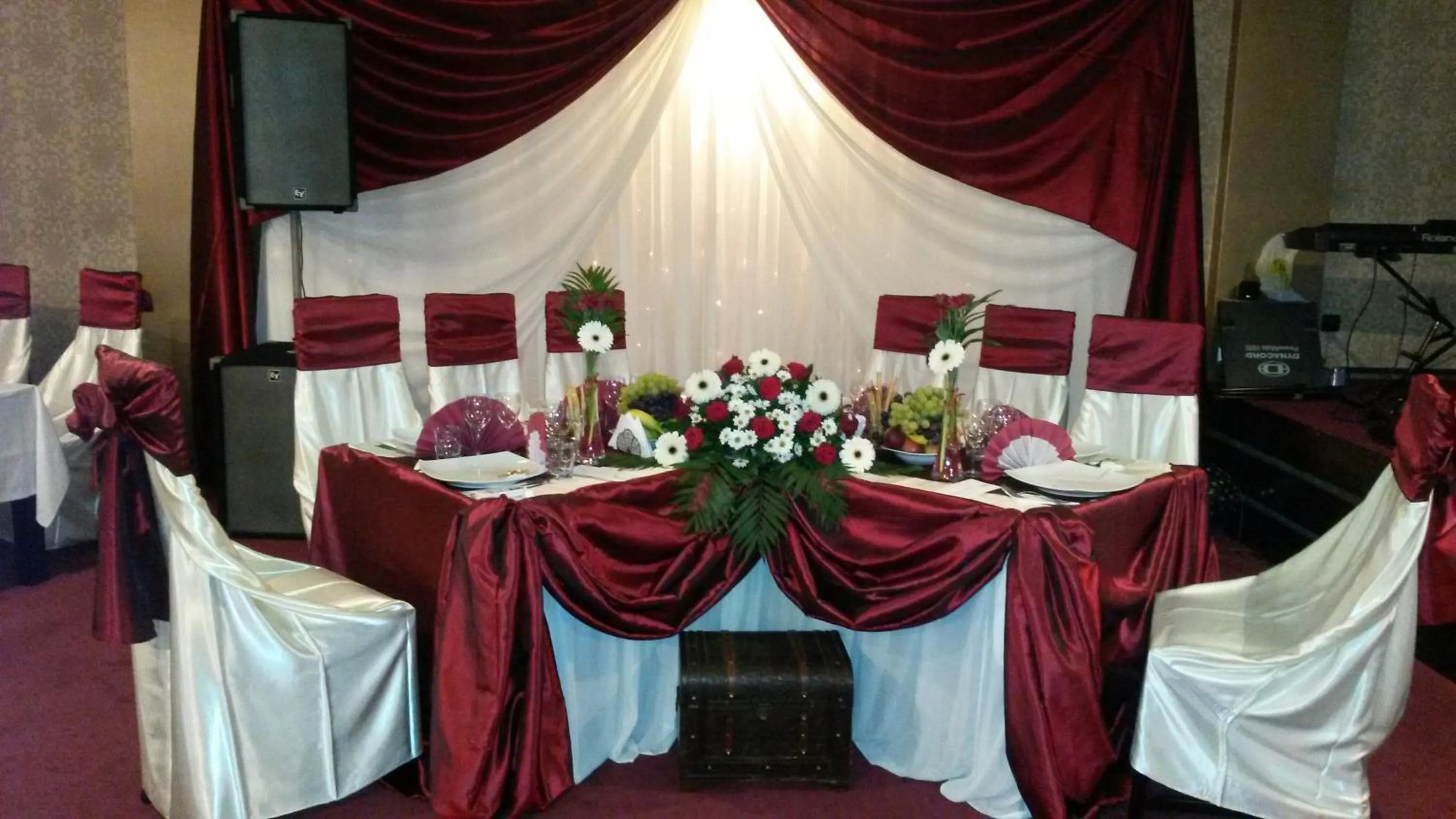 Food and drinks in Hotel Condor