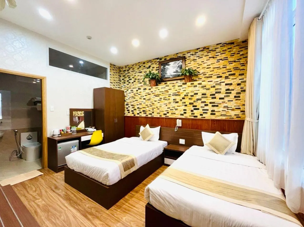 Bedroom, Bed in Duy Vinh Hotel Dalat