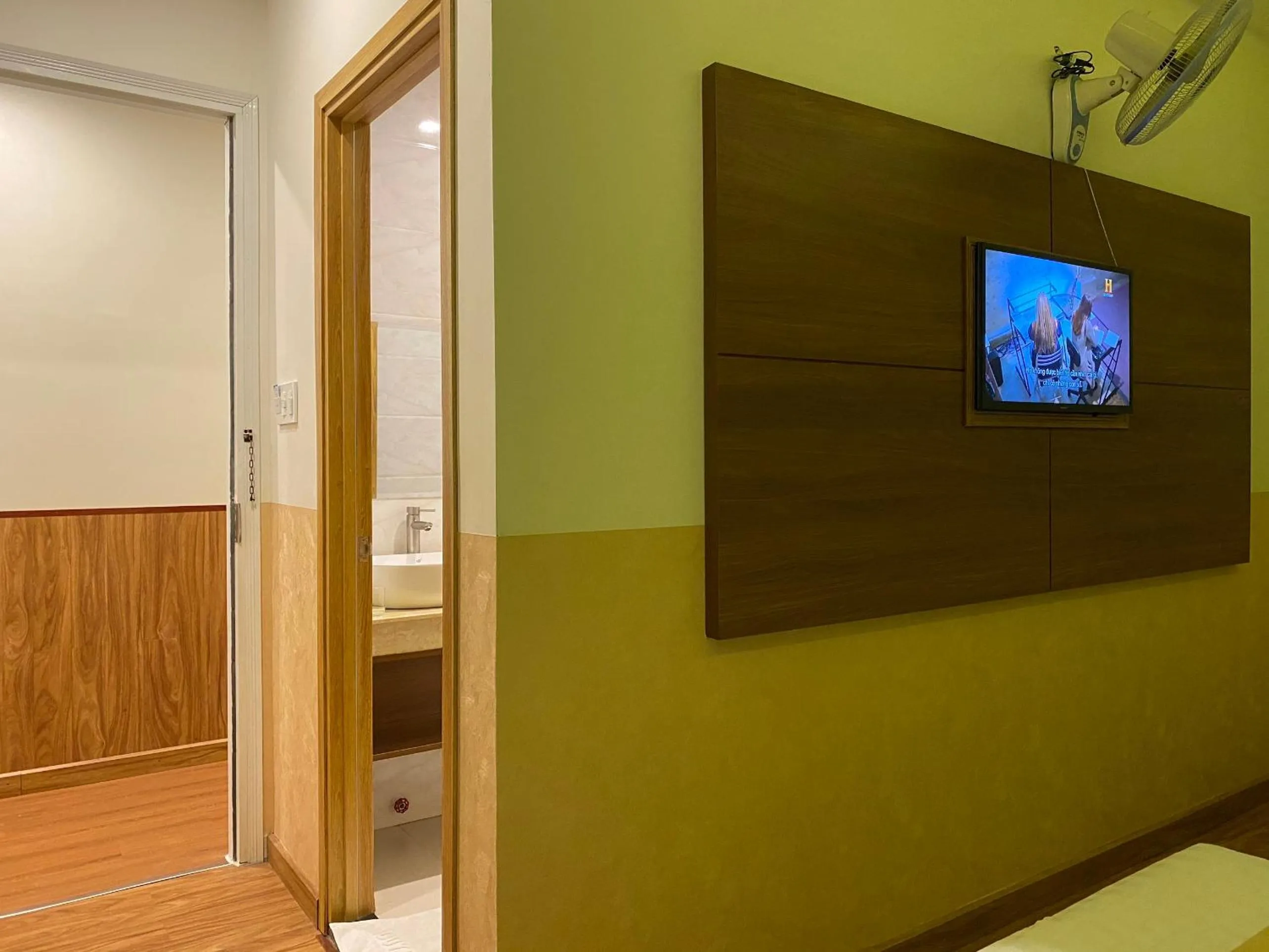 hair dresser in Duy Vinh Hotel Dalat