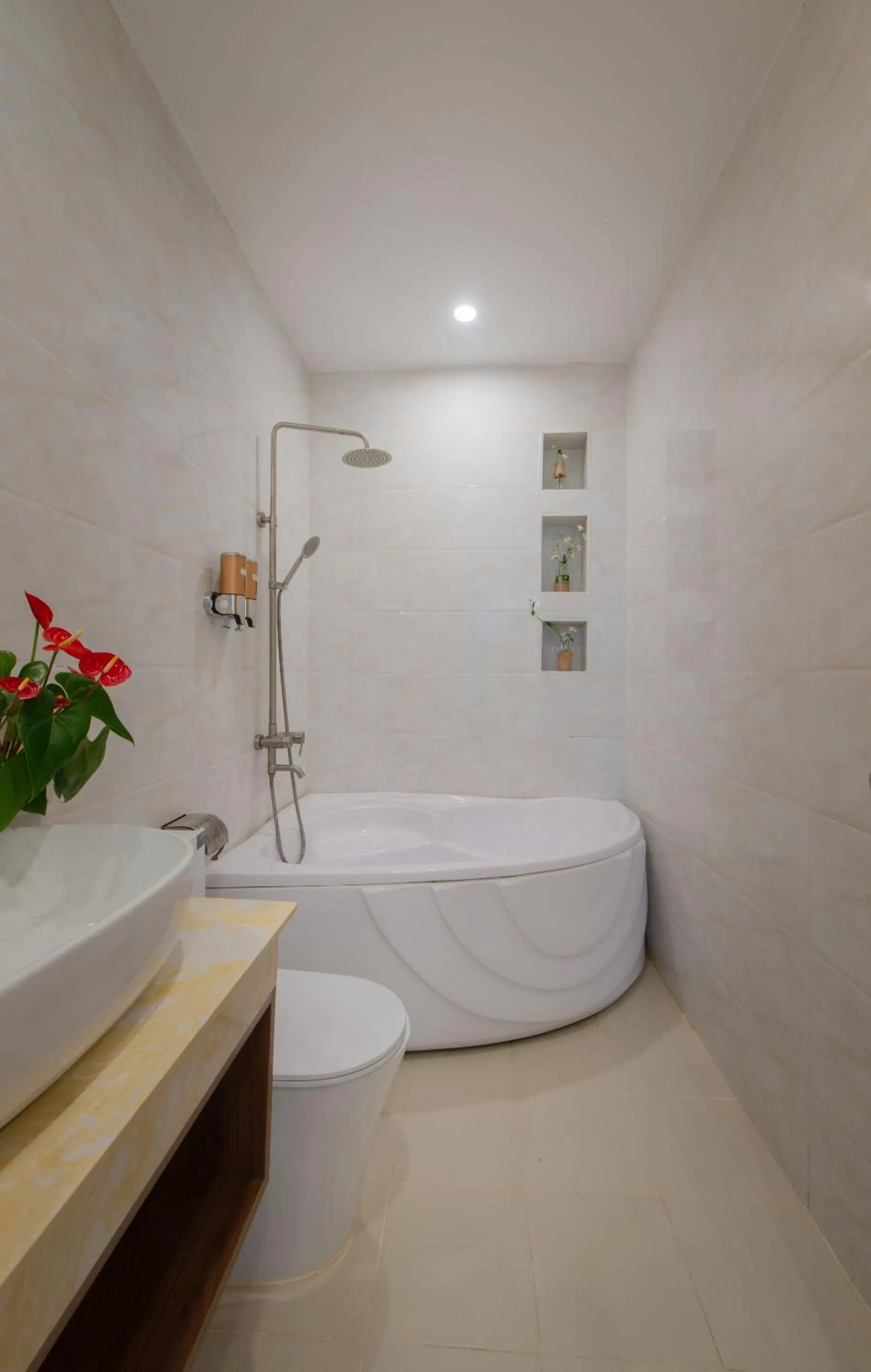 Bathroom in Duy Vinh Hotel Dalat