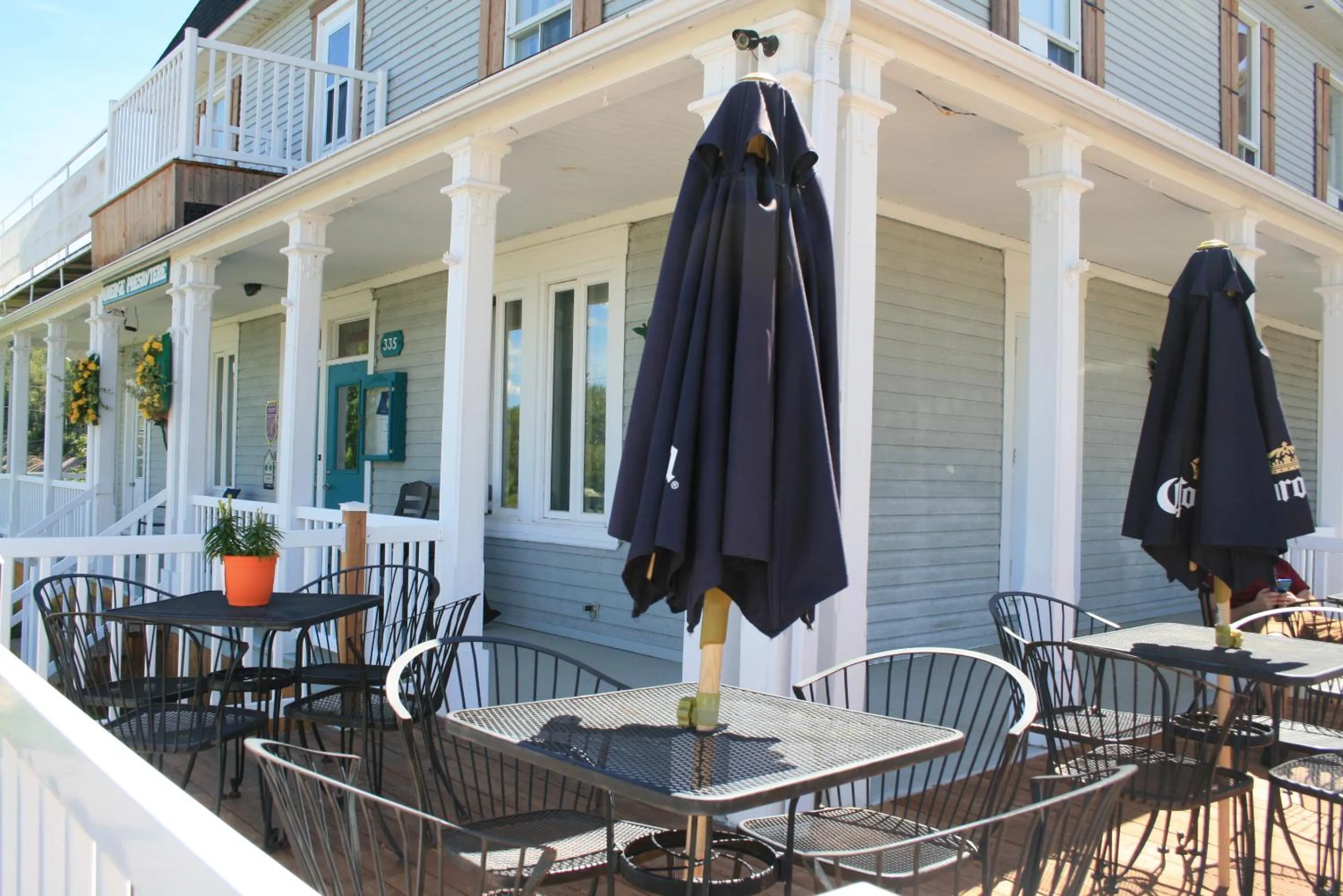 Balcony/Terrace in Auberge Presbytere Mont Lac-Vert