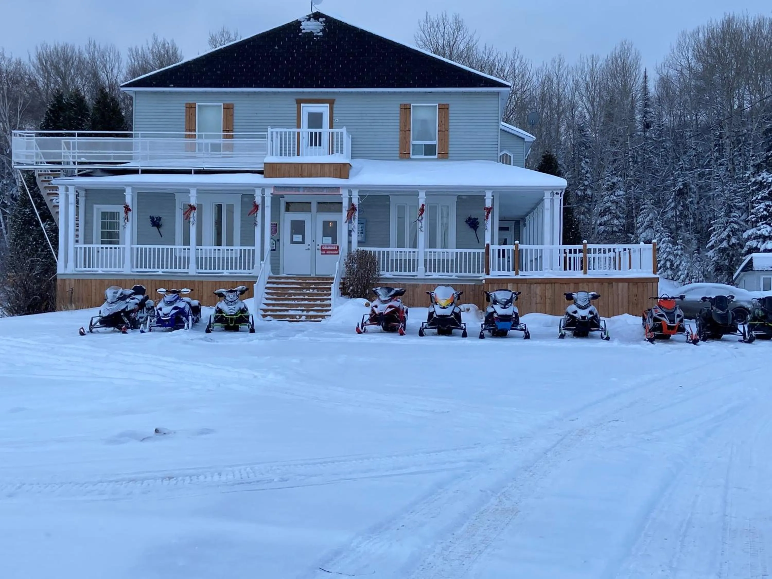 Property building in Auberge Presbytere Mont Lac-Vert