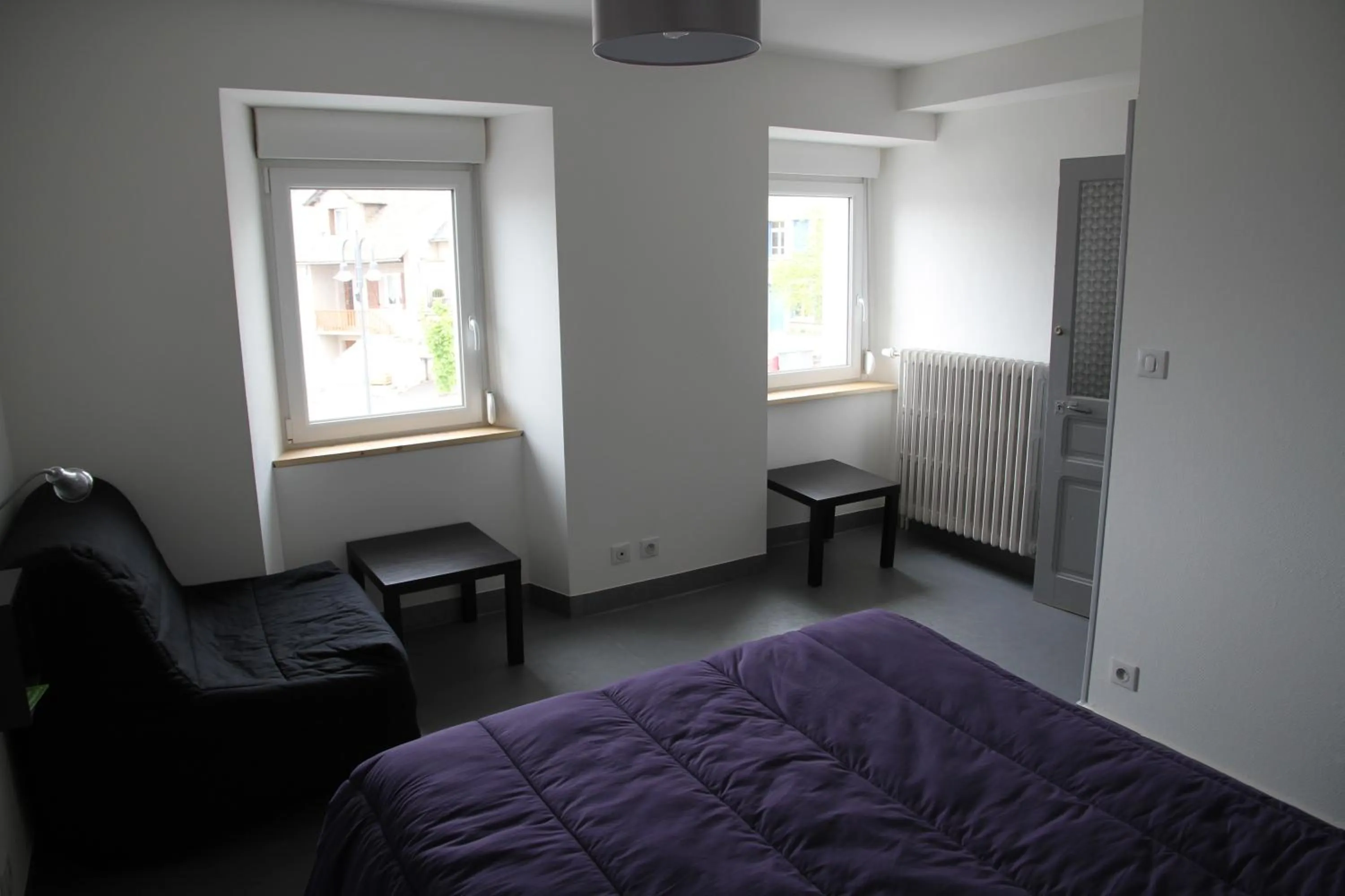 Bed in Auberge Saint Jacques