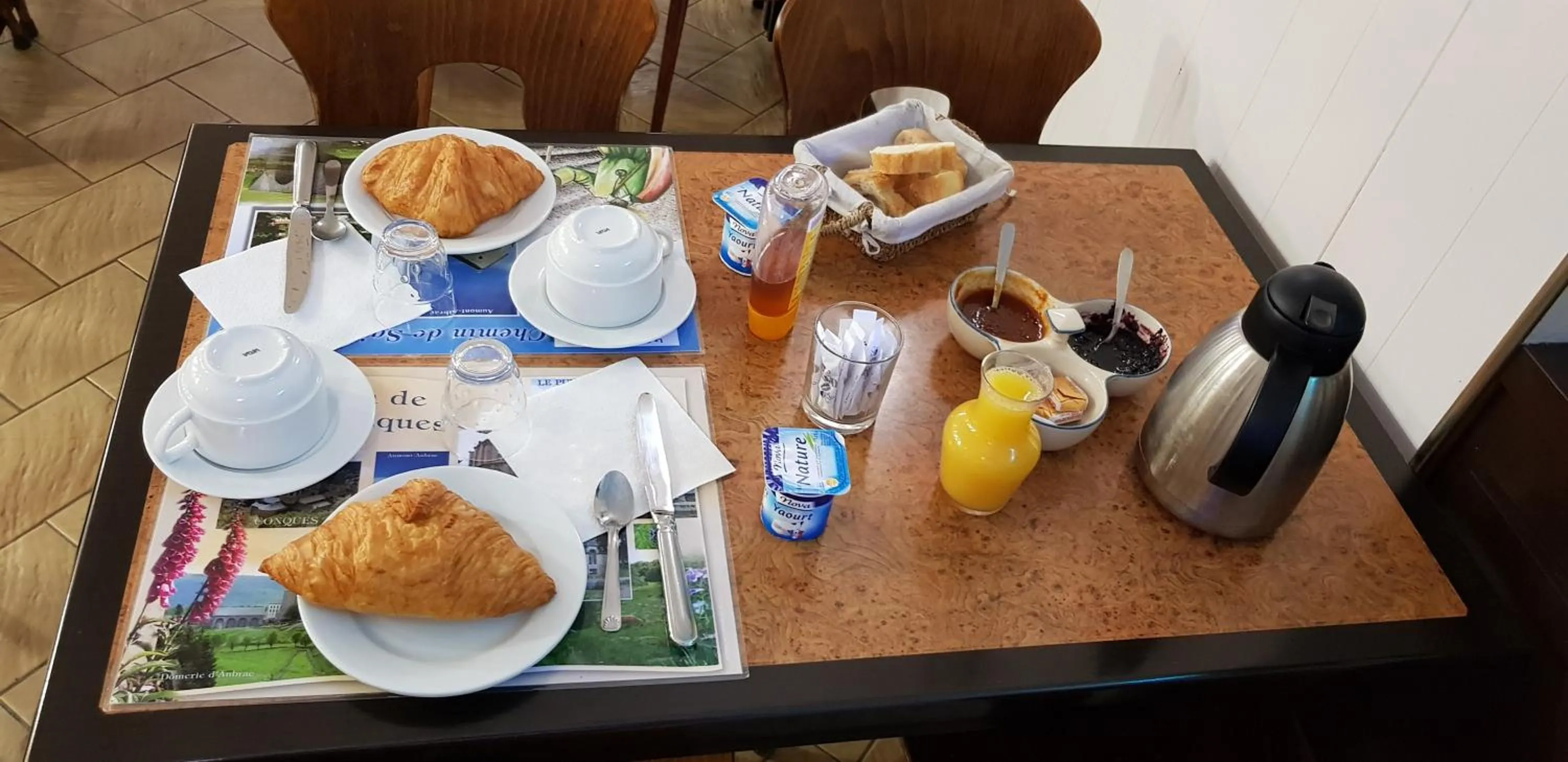 Food and drinks in Auberge Saint Jacques