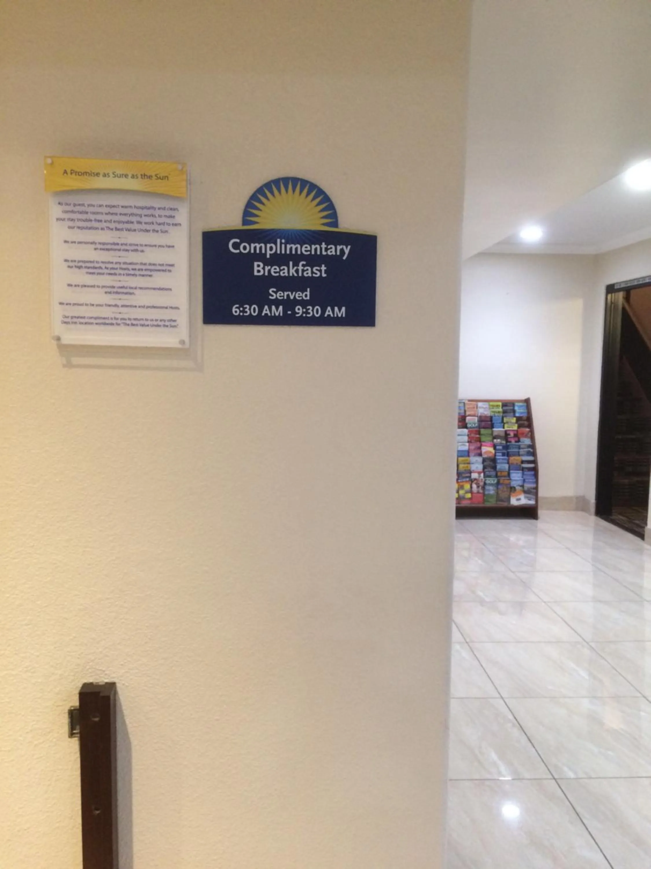 Facade/entrance in Days Inn by Wyndham Indio