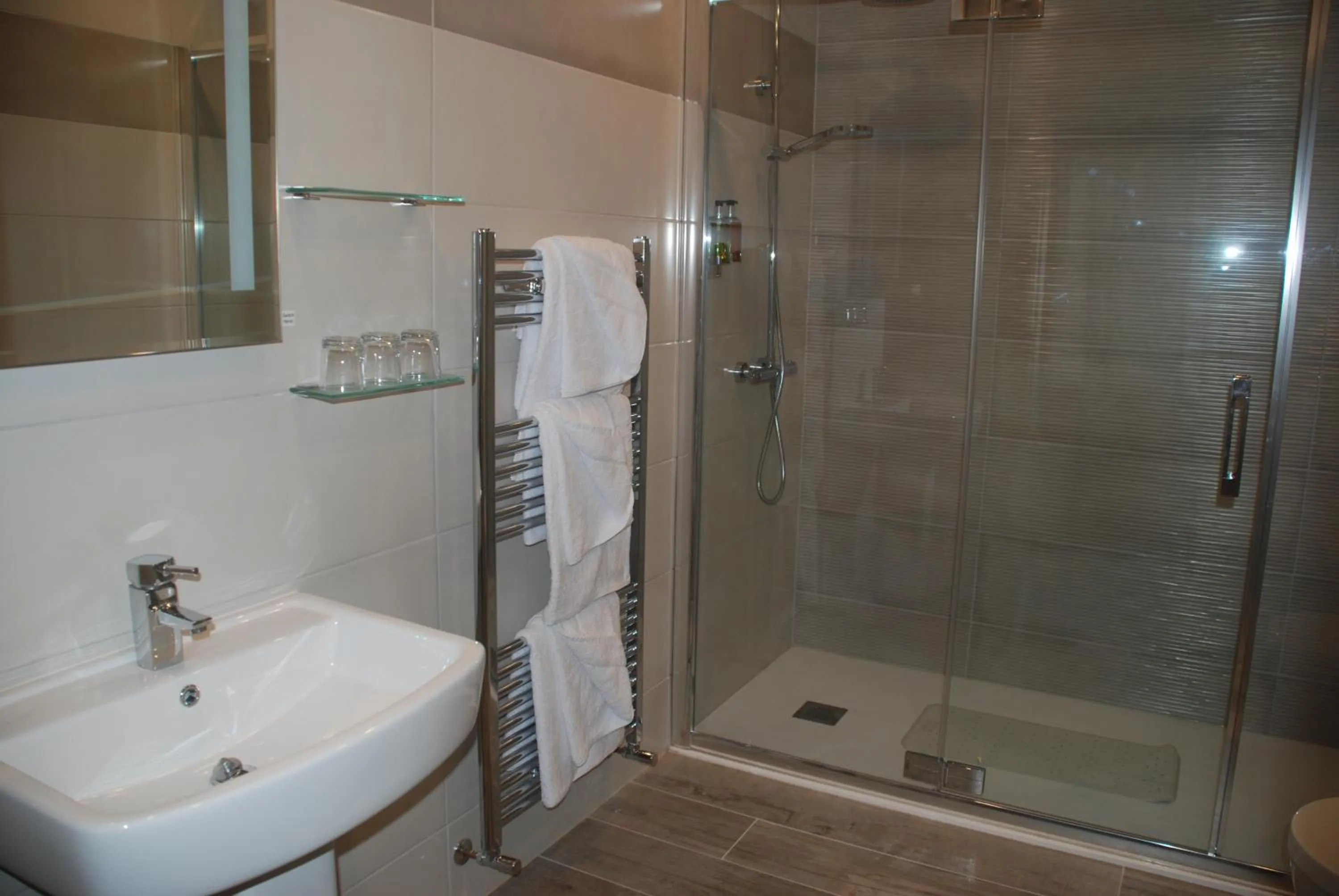 Shower in Tuskar House by the Sea