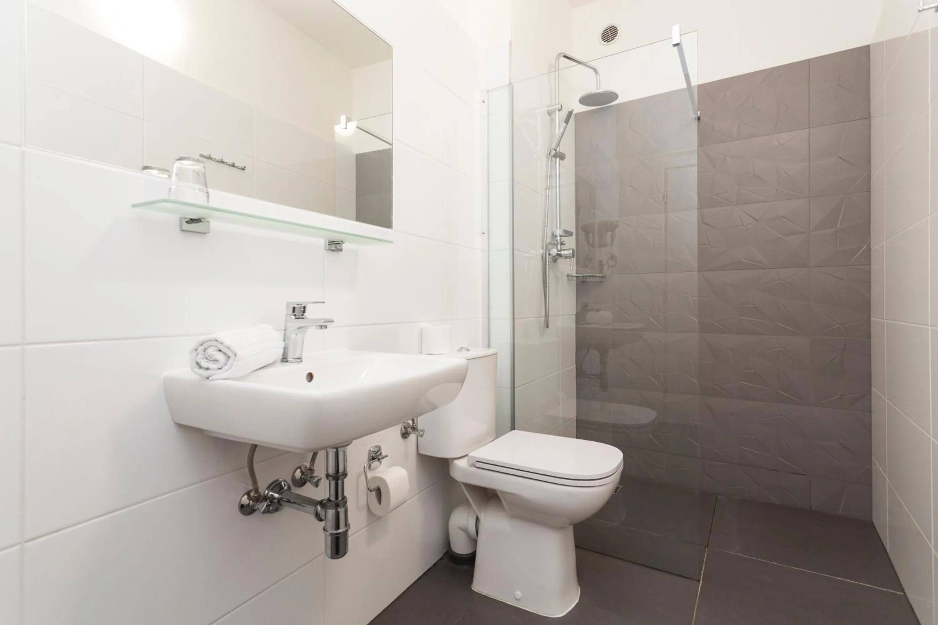 Bathroom in Pension Akat