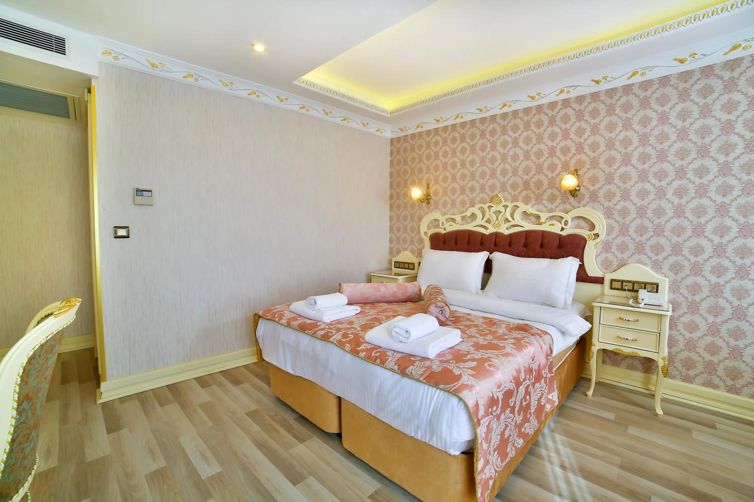 Photo of the whole room, Bed in Nayla Palace Hotel-Special Category