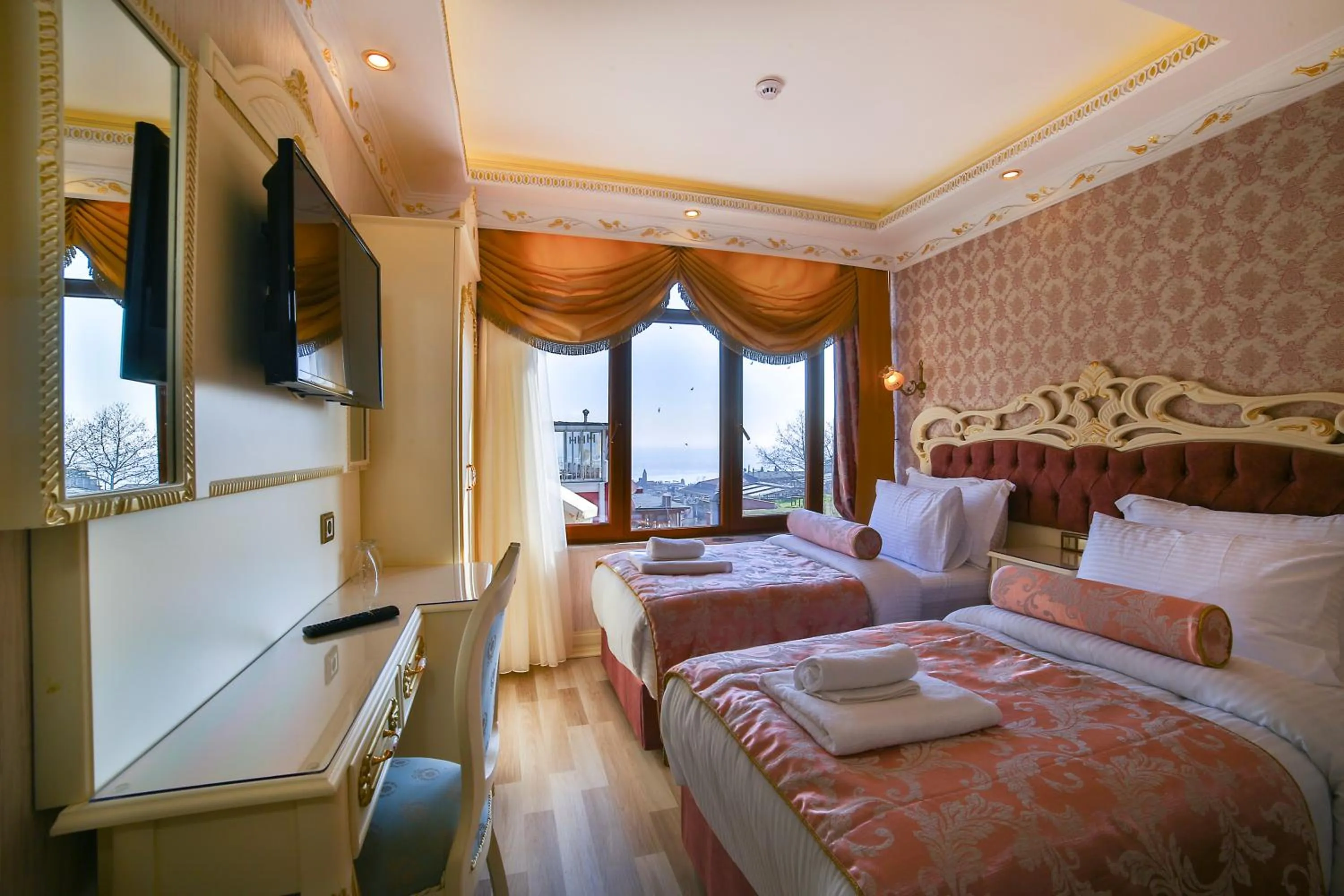 Photo of the whole room, Bed in Nayla Palace Hotel-Special Category