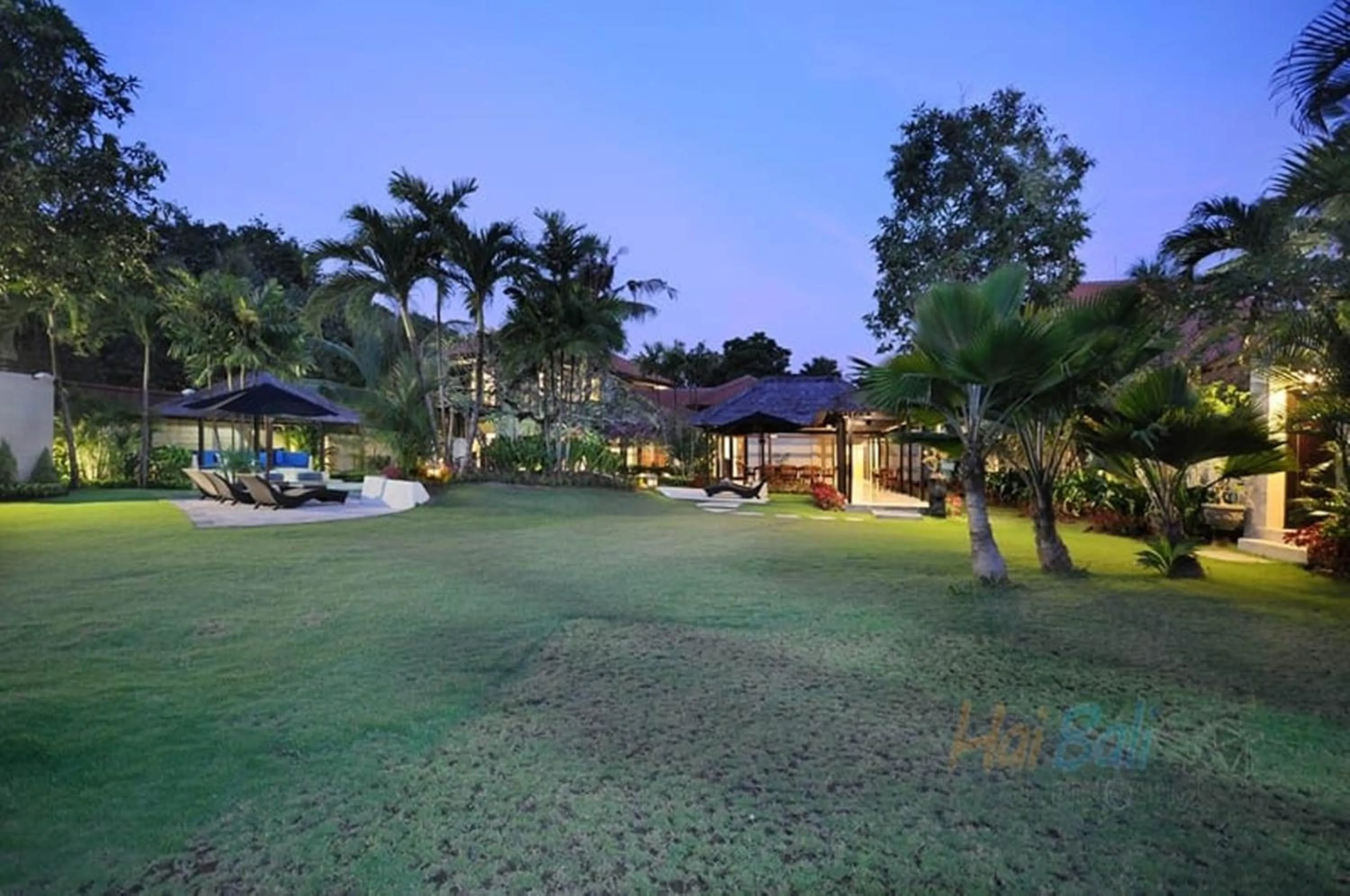 Property building in Villa Seminyak William