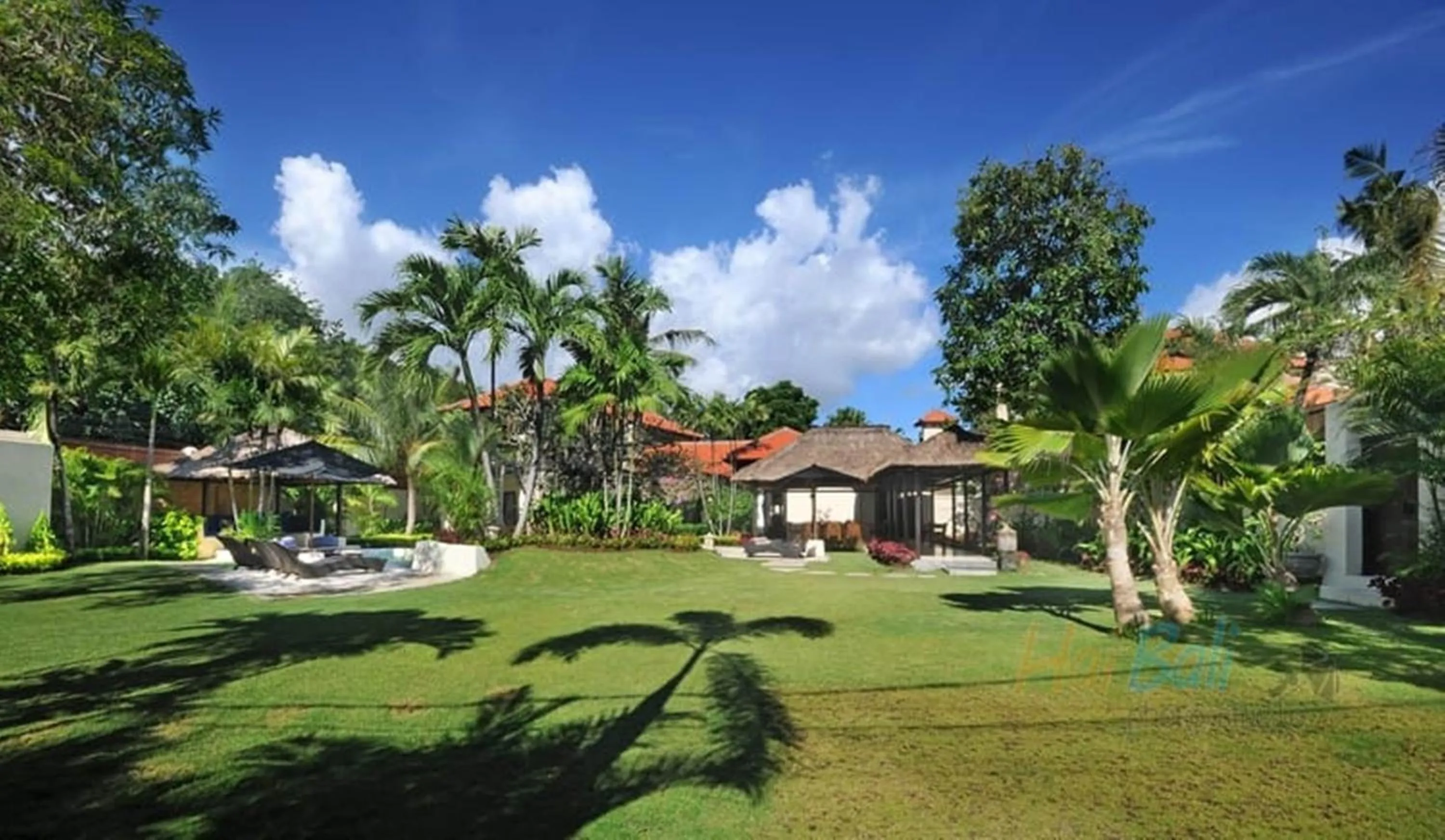 Property building in Villa Seminyak William