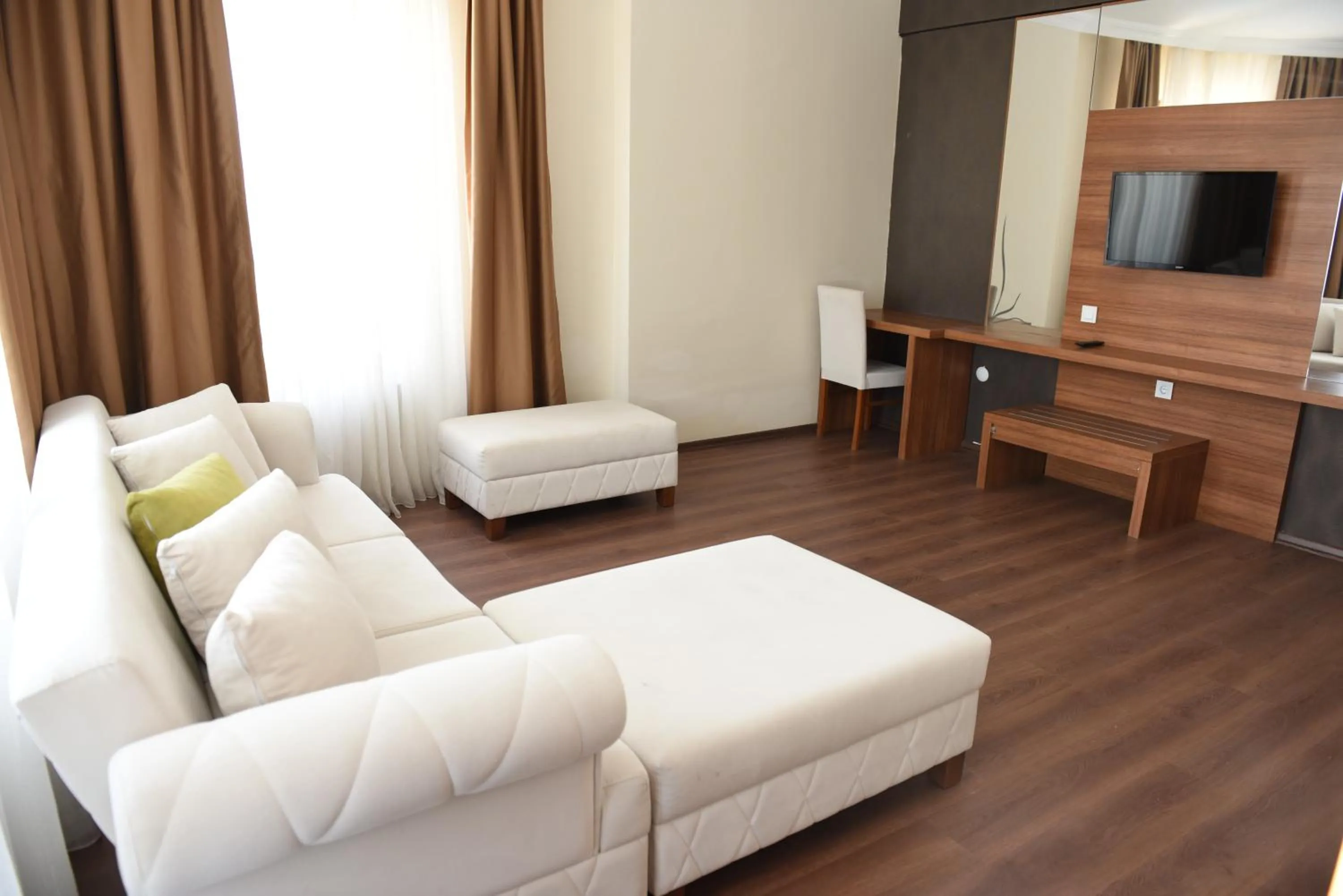 TV and multimedia in Carpediem Diamond Hotel