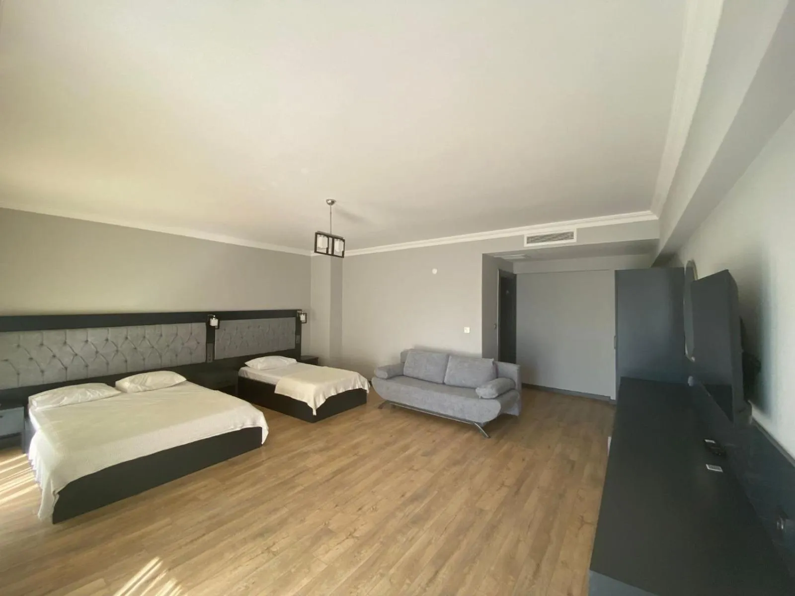 Photo of the whole room, Bed in Carpediem Diamond Hotel