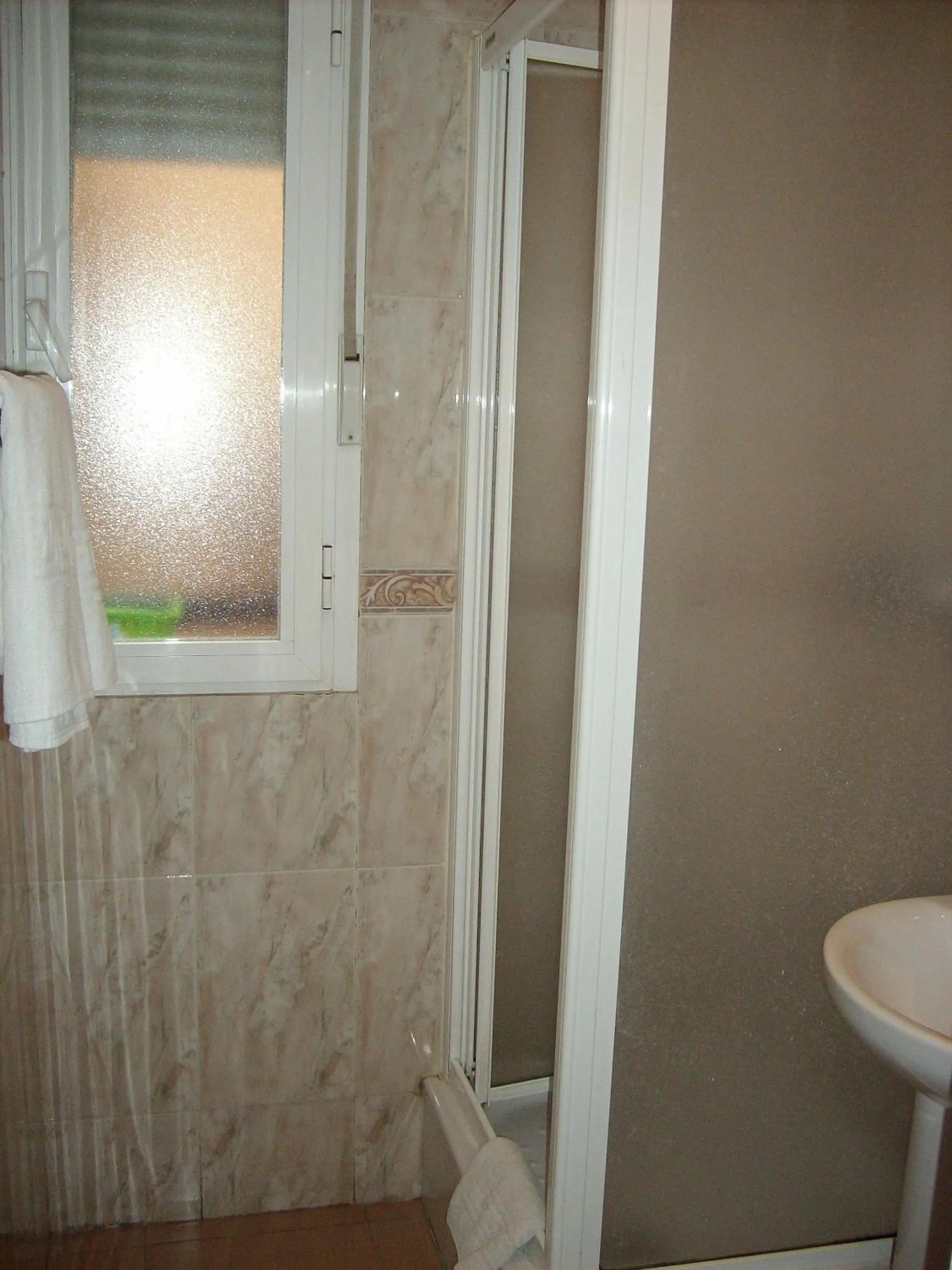 Shower in Hostal Zabala