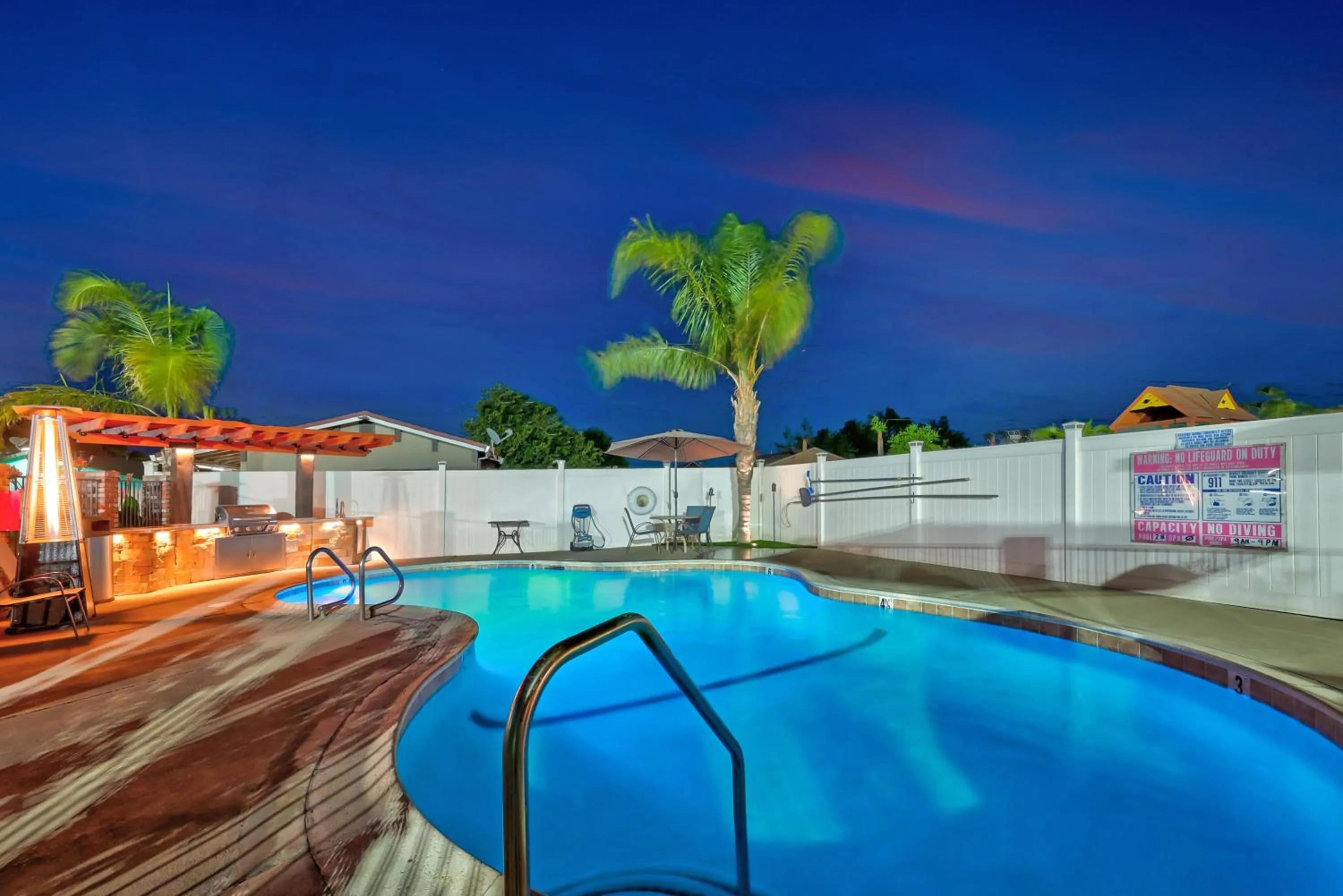 Traveler's Inn Williams, CA Modern Renovated Hotel