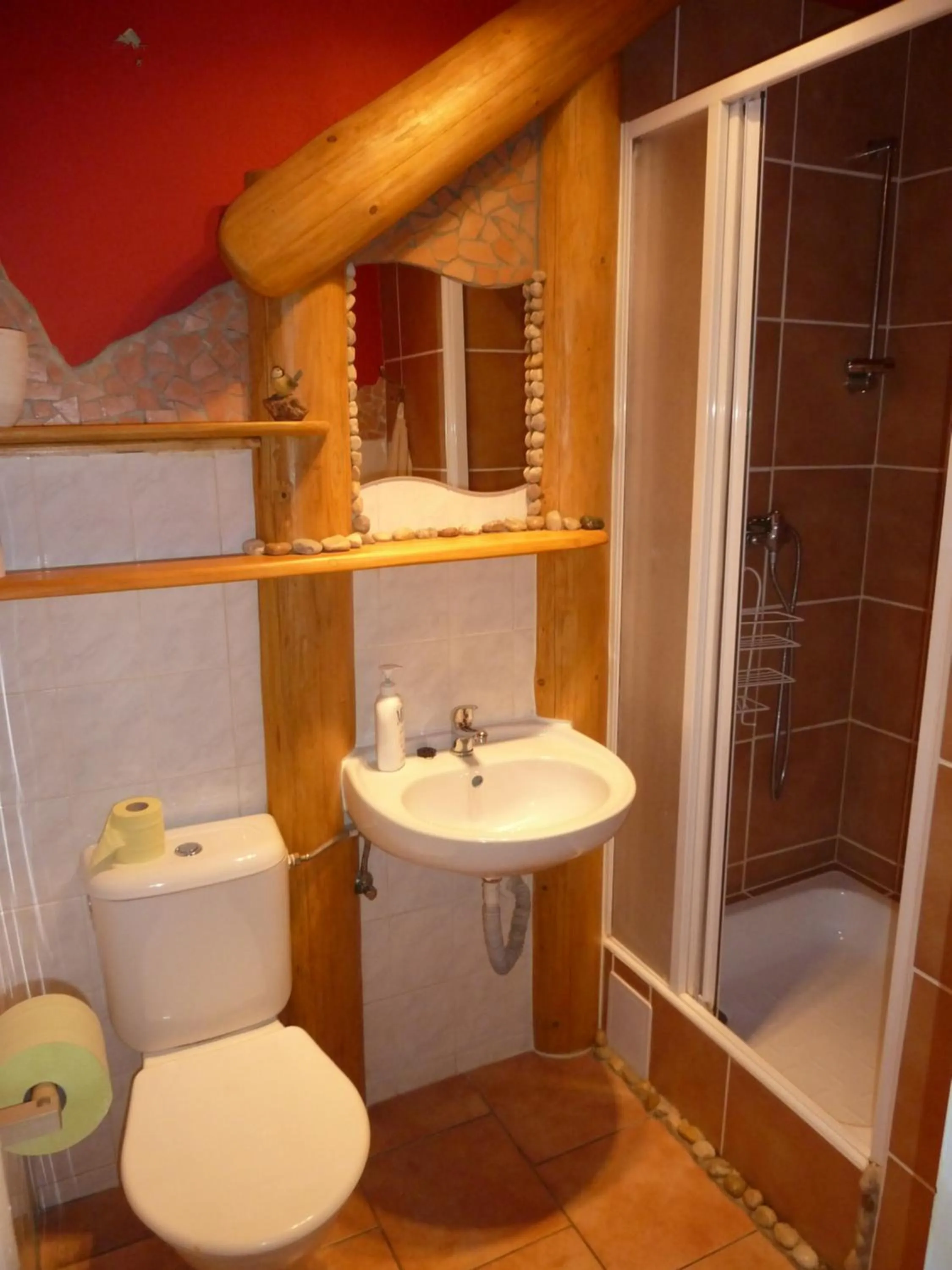 Toilet in ARTHARMONY Pension & Hostel