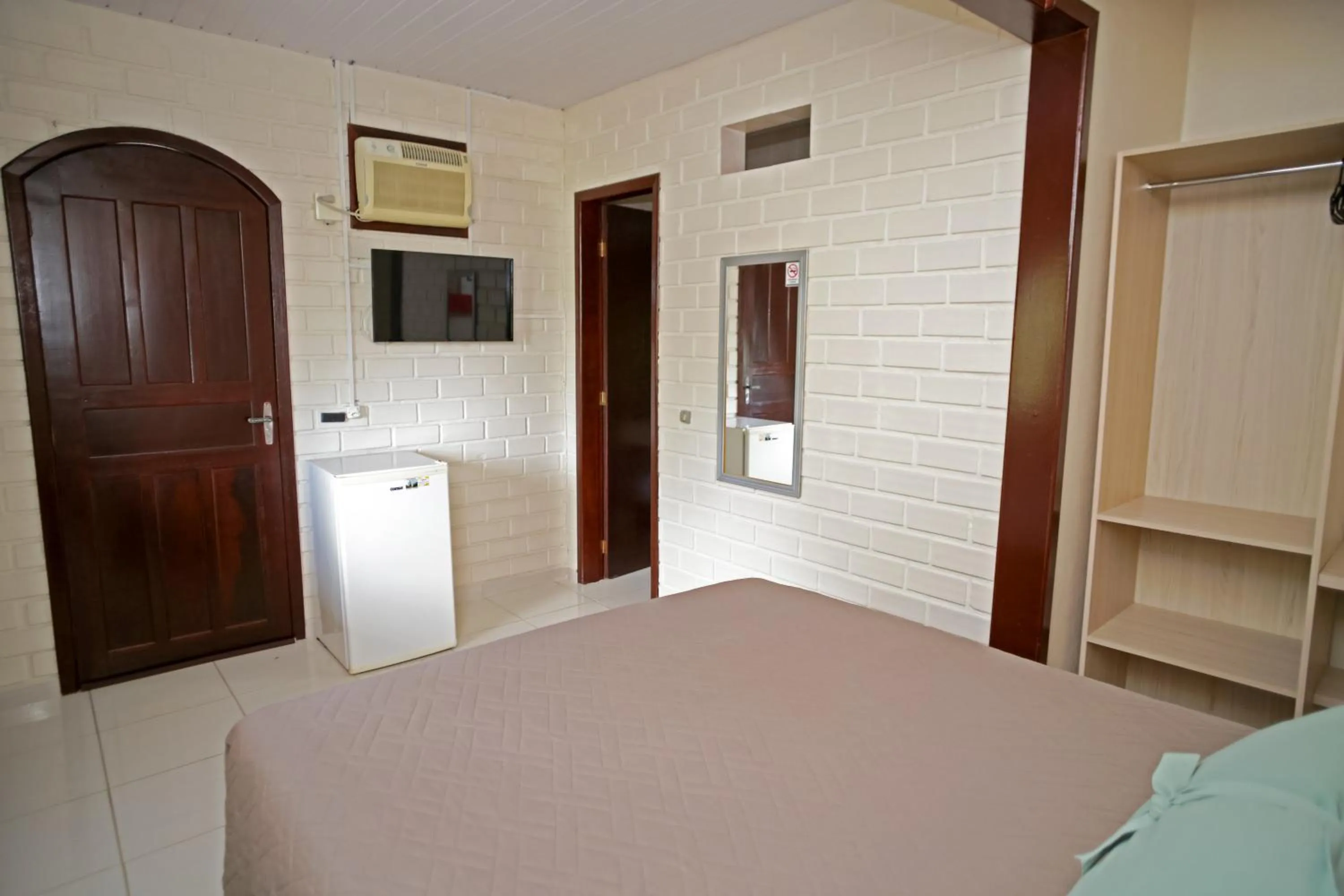 TV and multimedia, Bed in Pousada Magnus