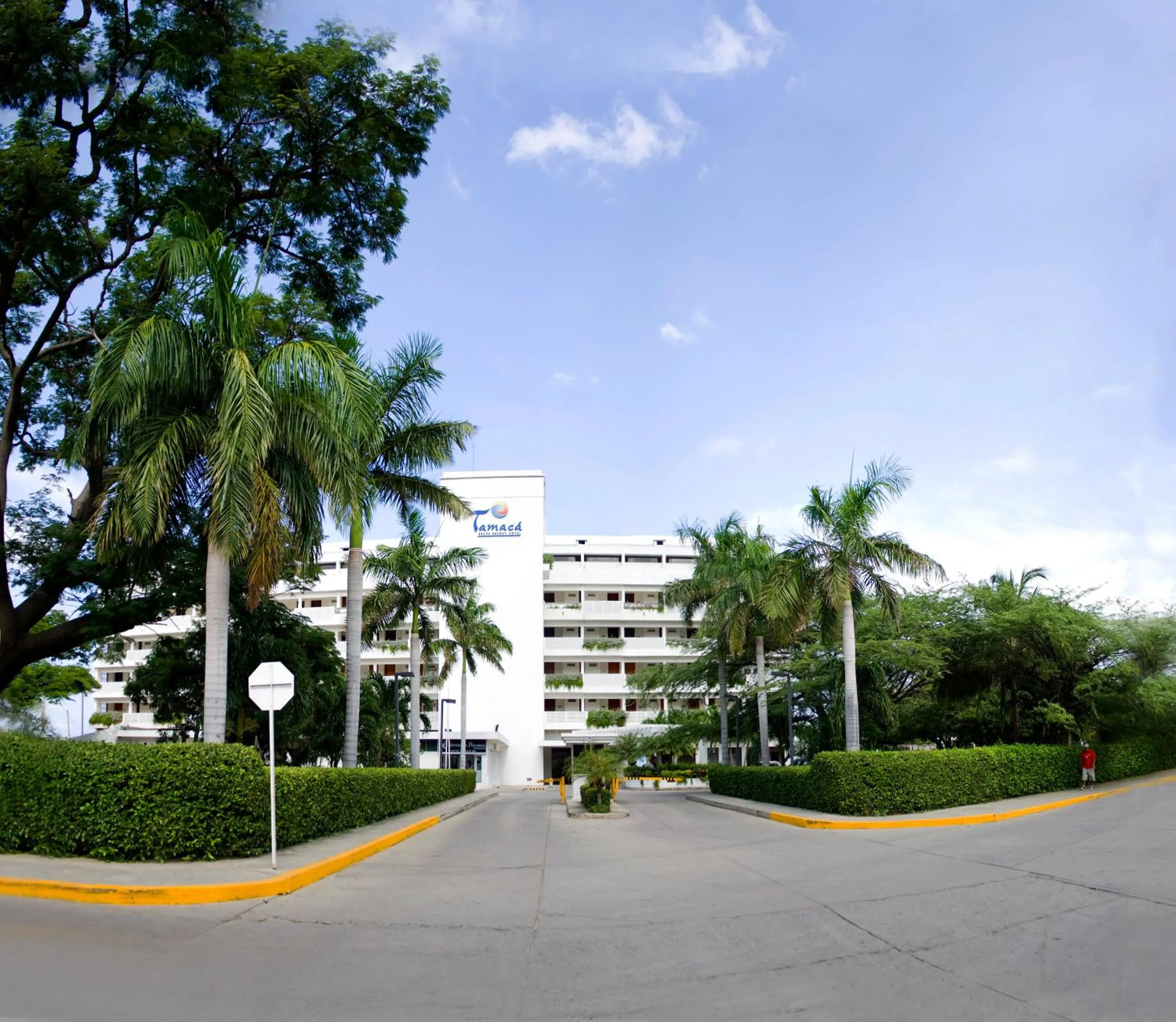 Facade/entrance in Tamaca Beach Resort