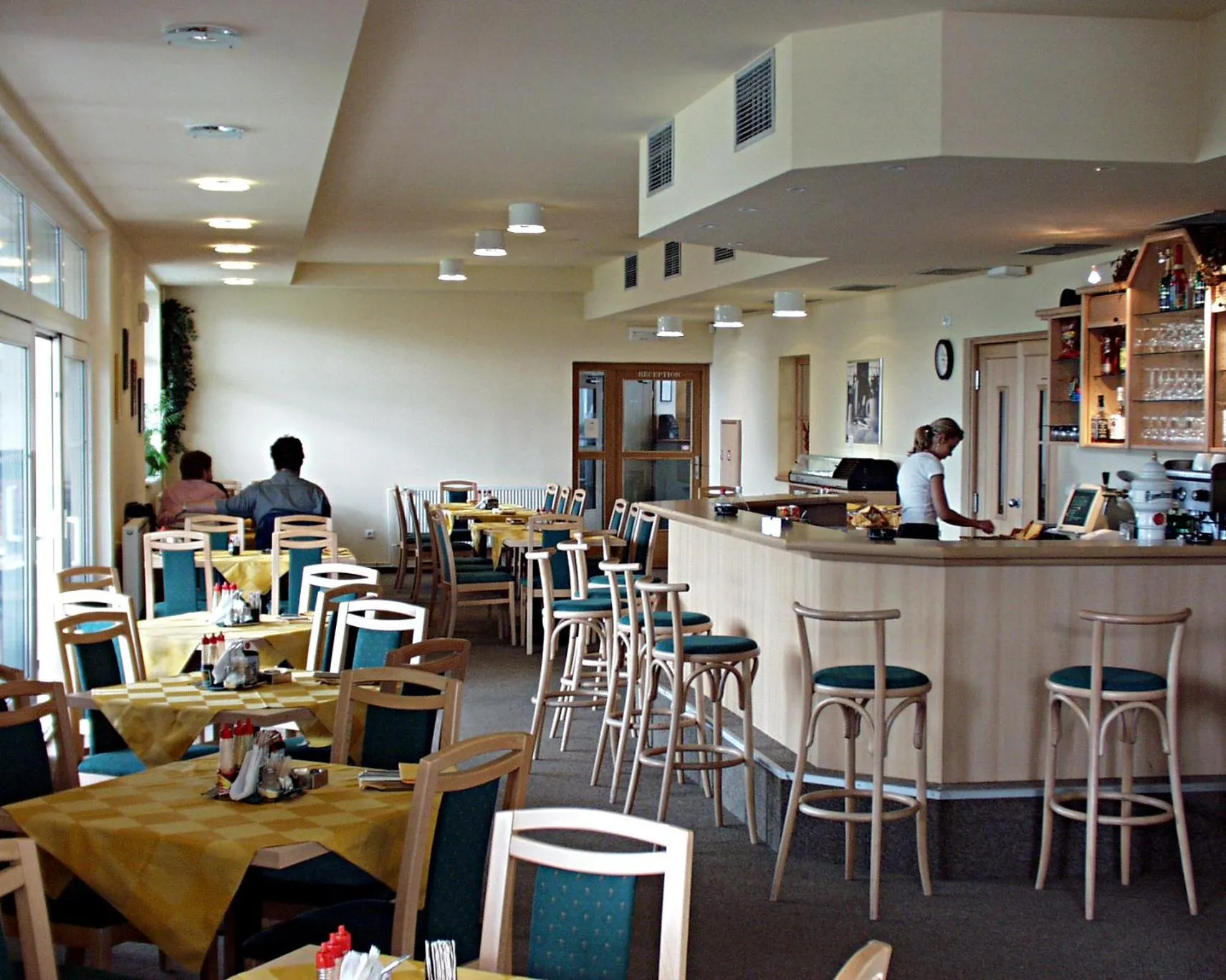 Restaurant/places to eat in Hotel Smaragd