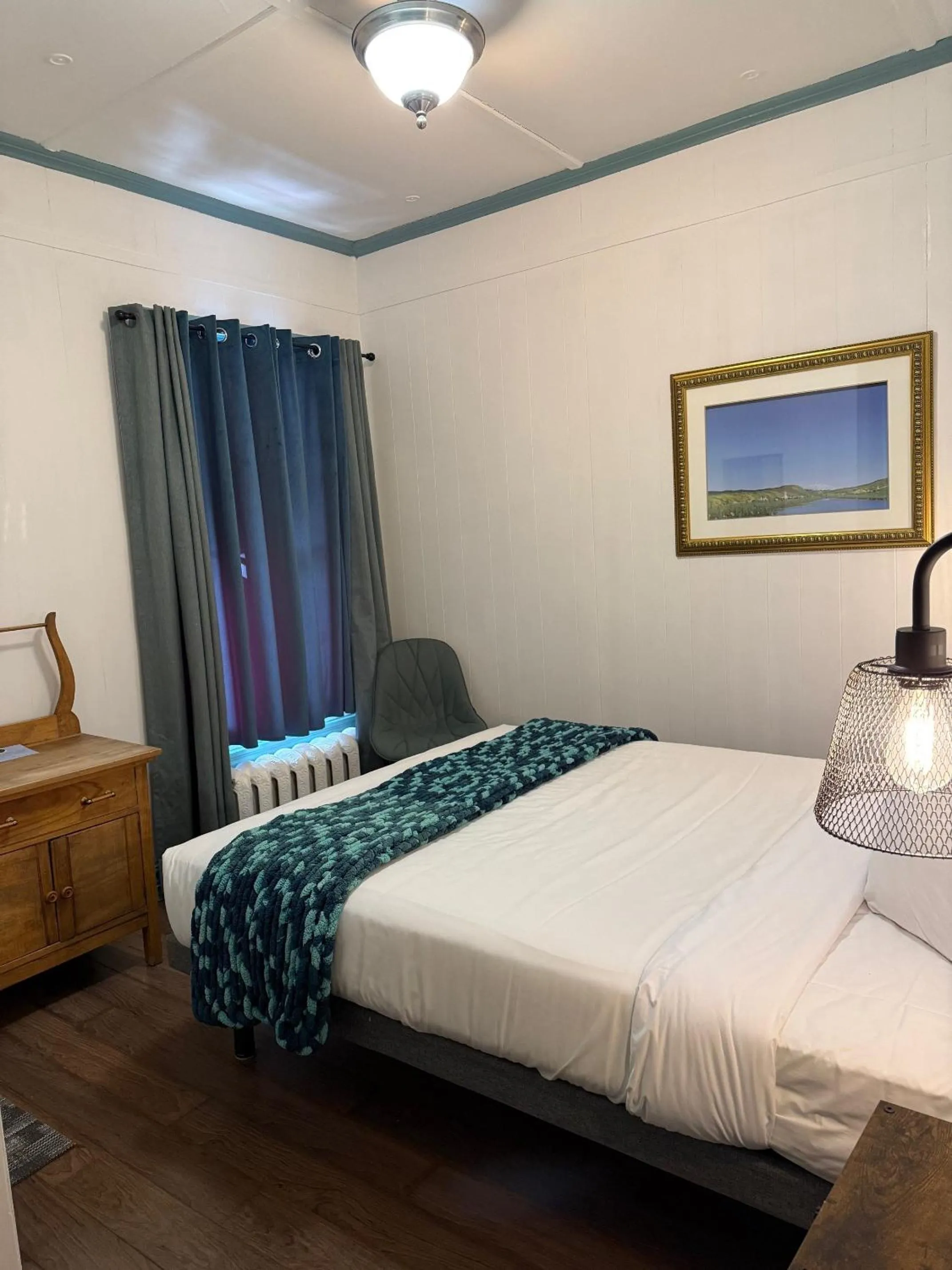 Bed in Hôtel-La Grande Maison et Spa