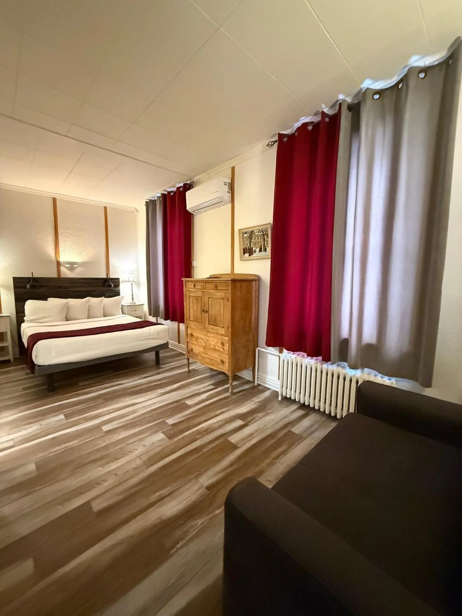 Bed in Hôtel-La Grande Maison et Spa