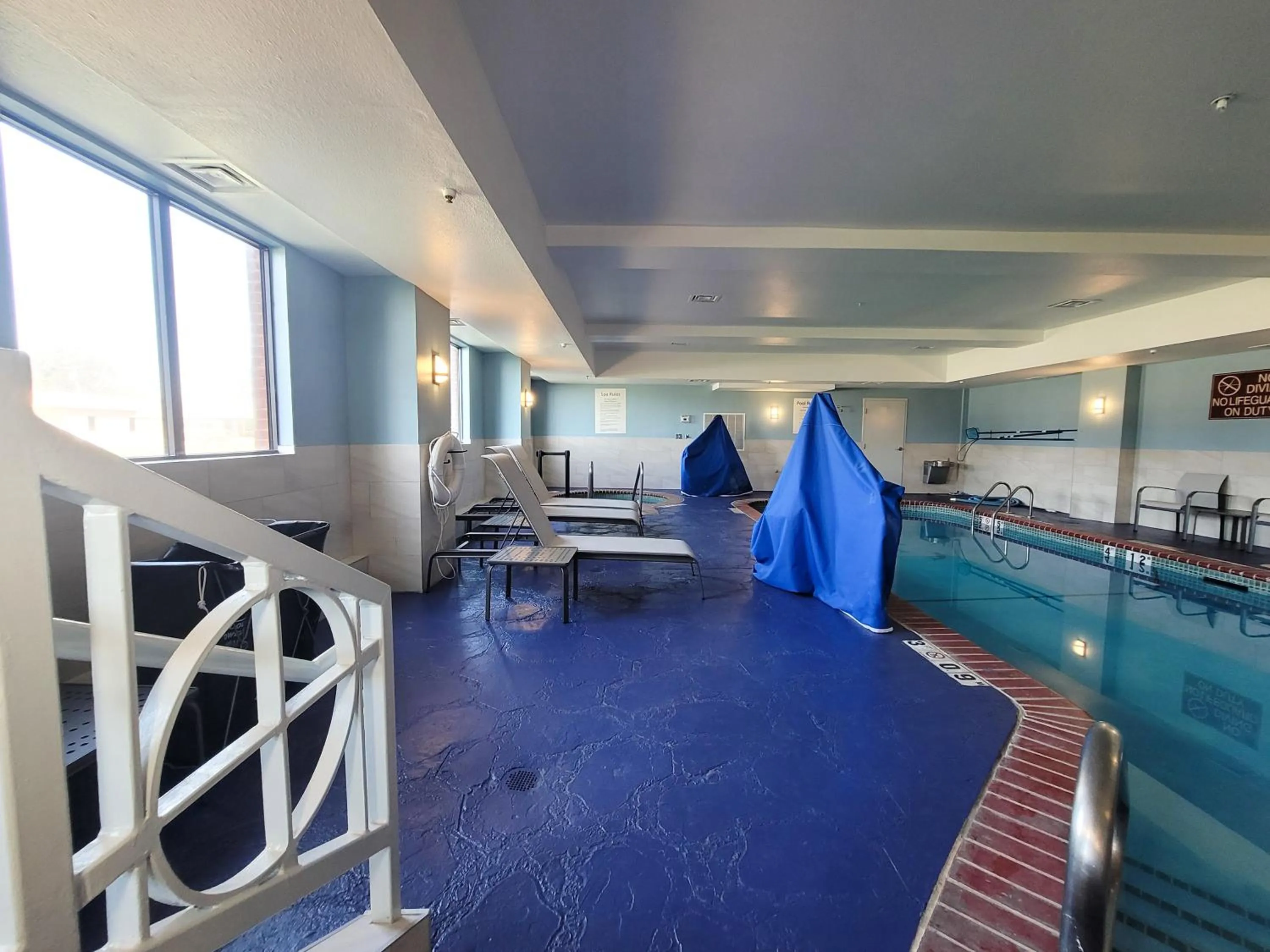 Swimming pool in Holiday Inn Express Enid-Highway 412 by IHG