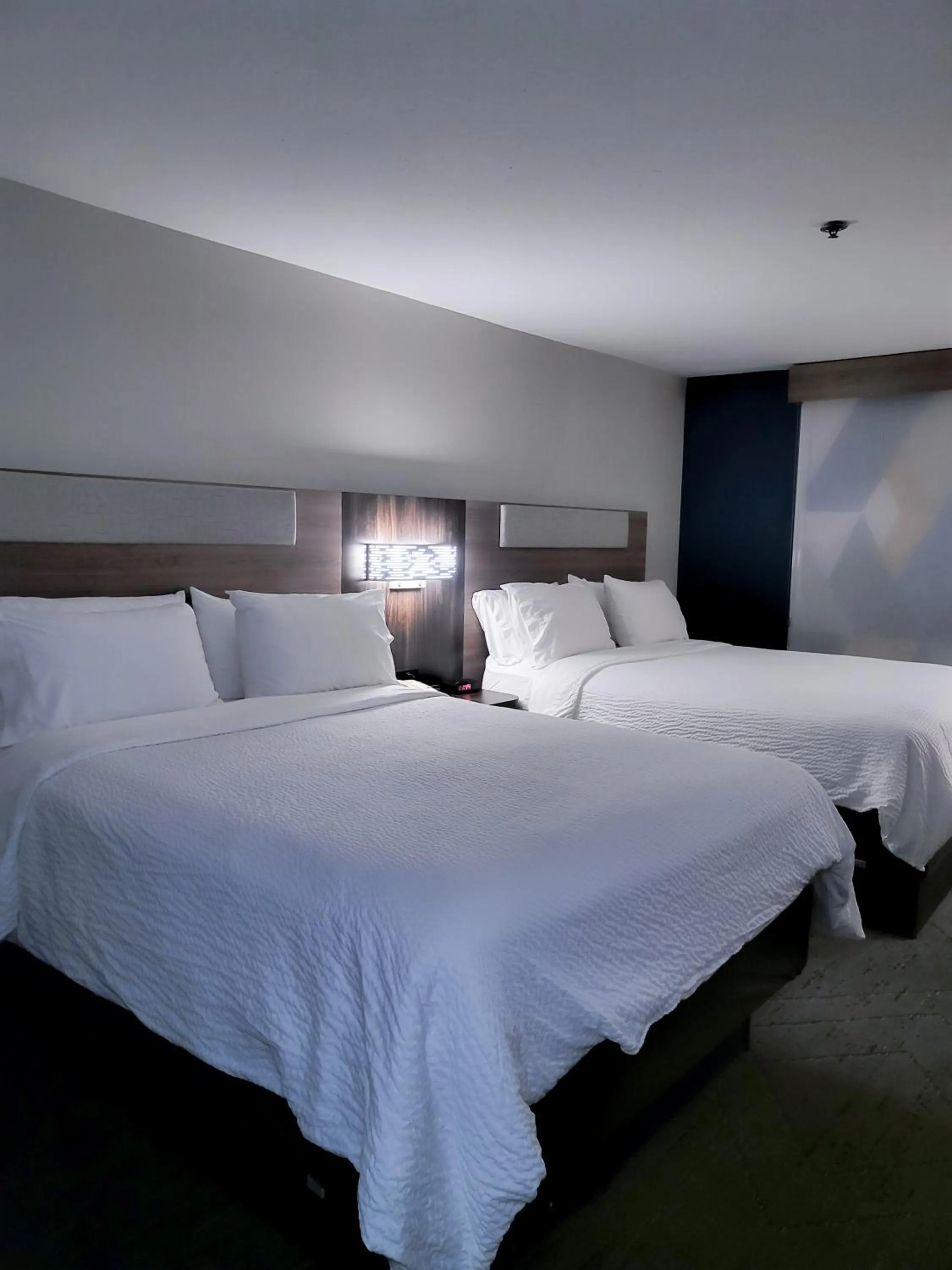 Bed in Holiday Inn Express Enid-Highway 412 by IHG