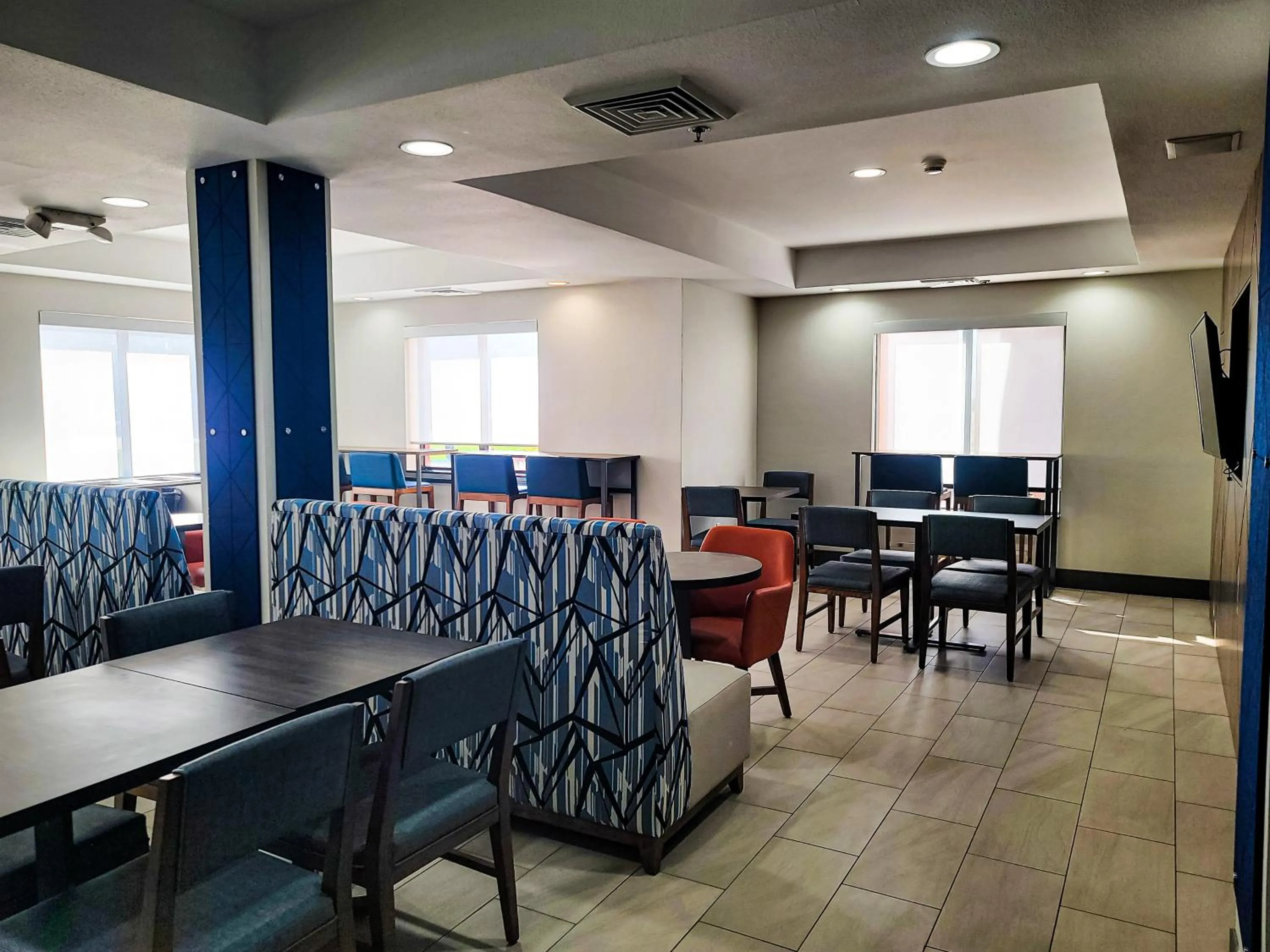 Breakfast in Holiday Inn Express Enid-Highway 412 by IHG