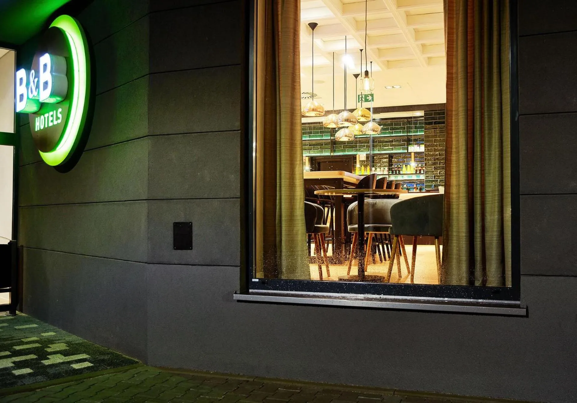 Lobby or reception in B&B HOTEL Krakow Centrum