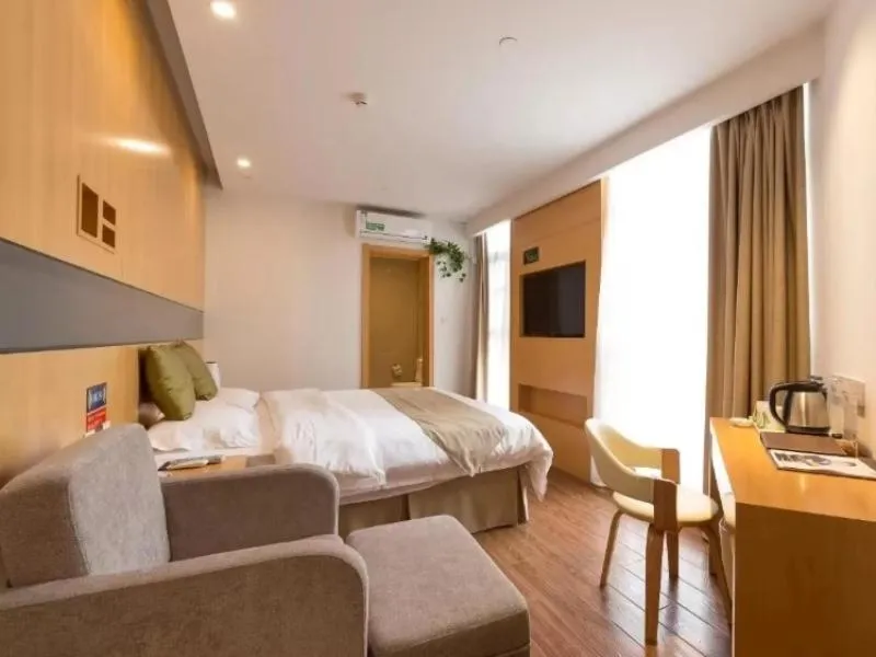 Bed in Vatica Xuzhou High Speed Railway Station Hotel