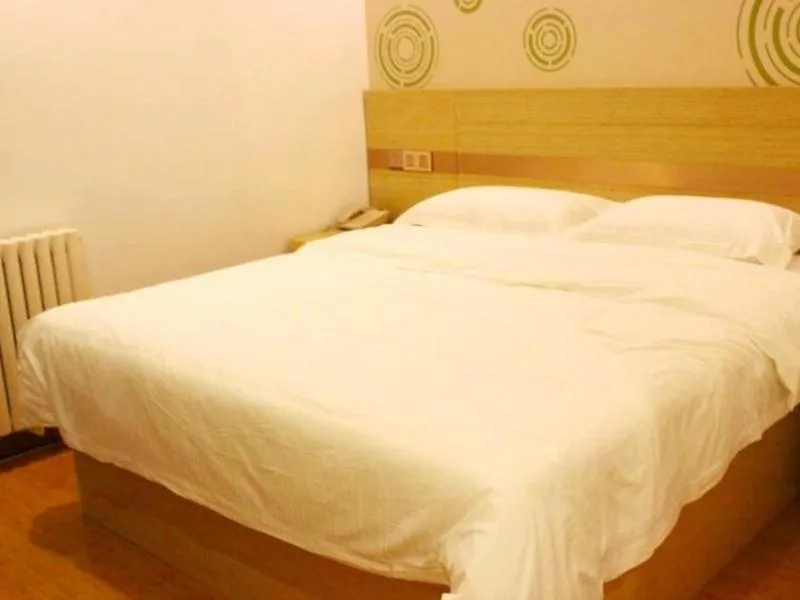 Bed in GreenTree Inn Yantai Zhifu District East Zhifu Road Hotel