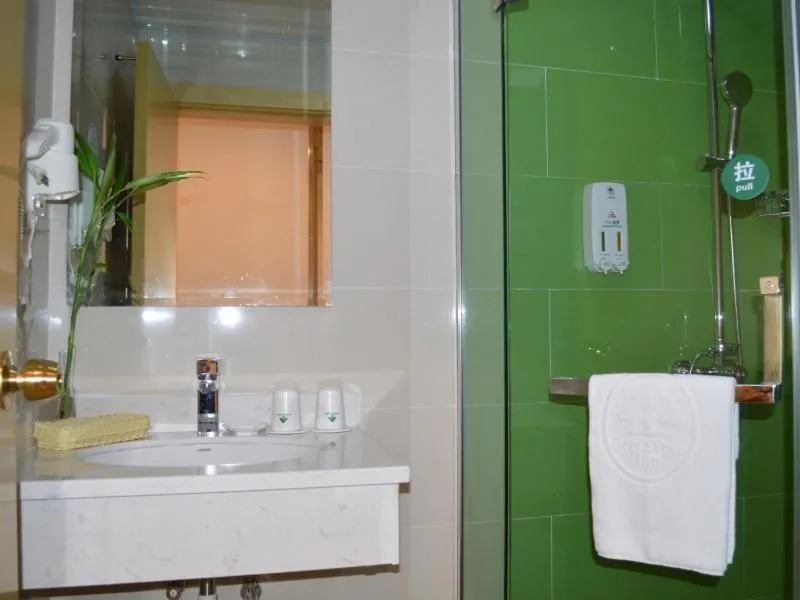 GreenTree Inn Huaian Xuyi Royal Garden Express Hotel