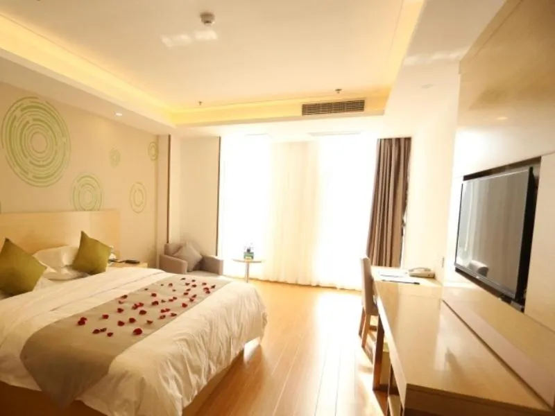 Bed in GreenTree Inn Suzhou Yongqiao District Fuxiao Avenue Hotel