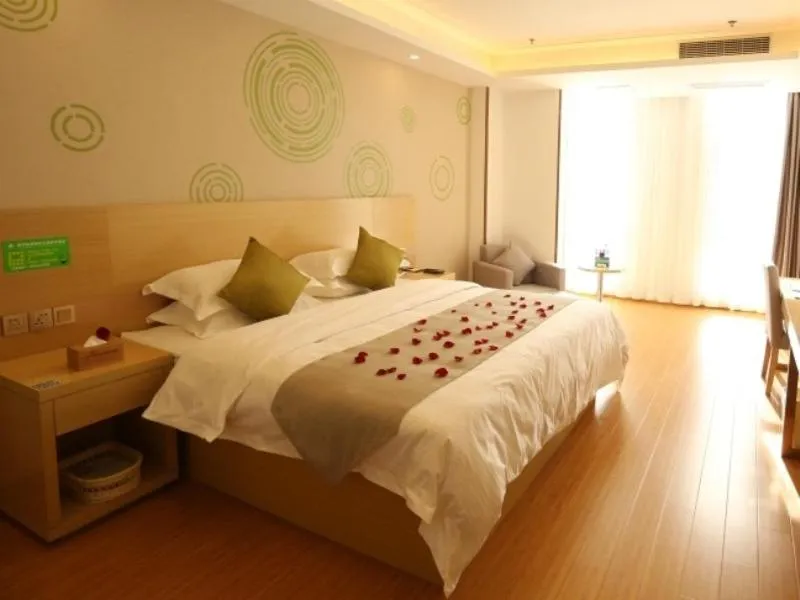 Bed in GreenTree Inn Suzhou Yongqiao District Fuxiao Avenue Hotel