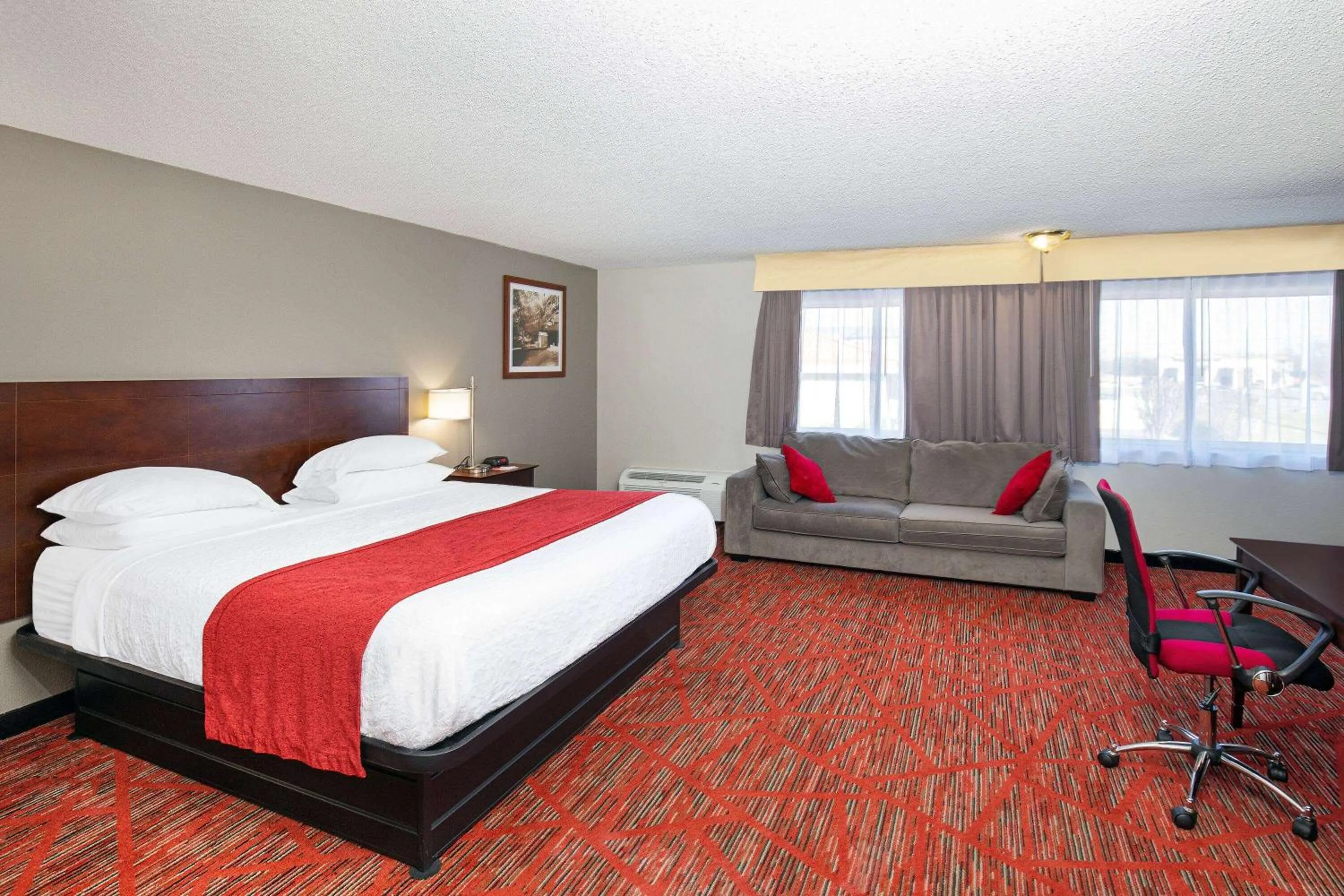 Bed in Ramada by Wyndham Bowling Green