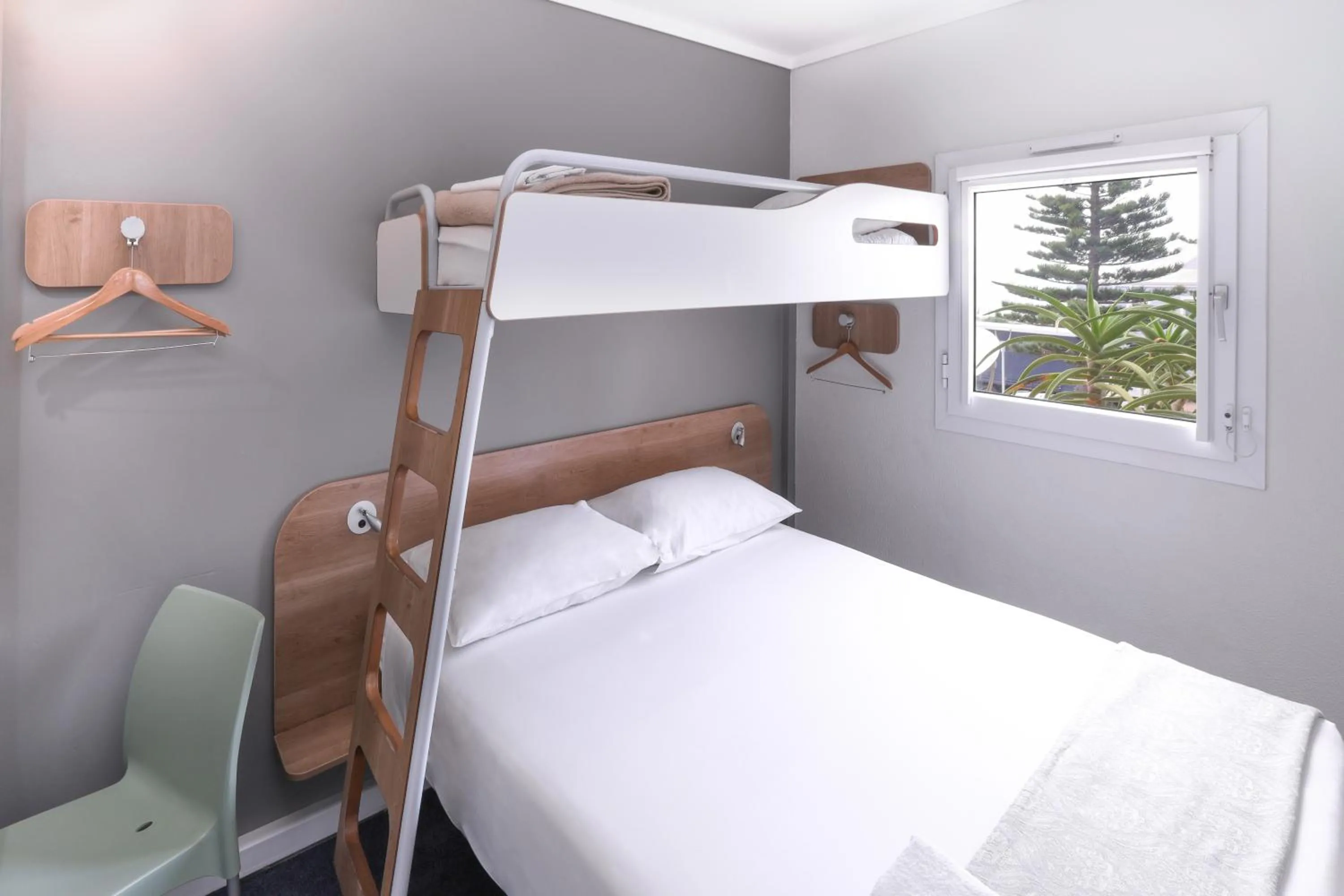 Bed in SUN1 PORT ELIZABETH